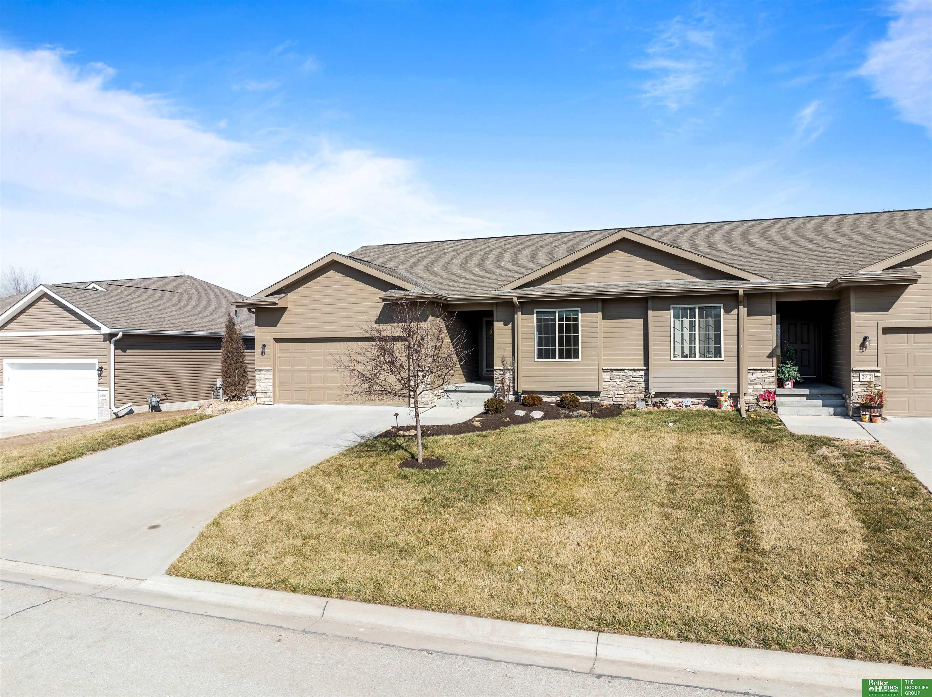 2914 Lakeside Drive