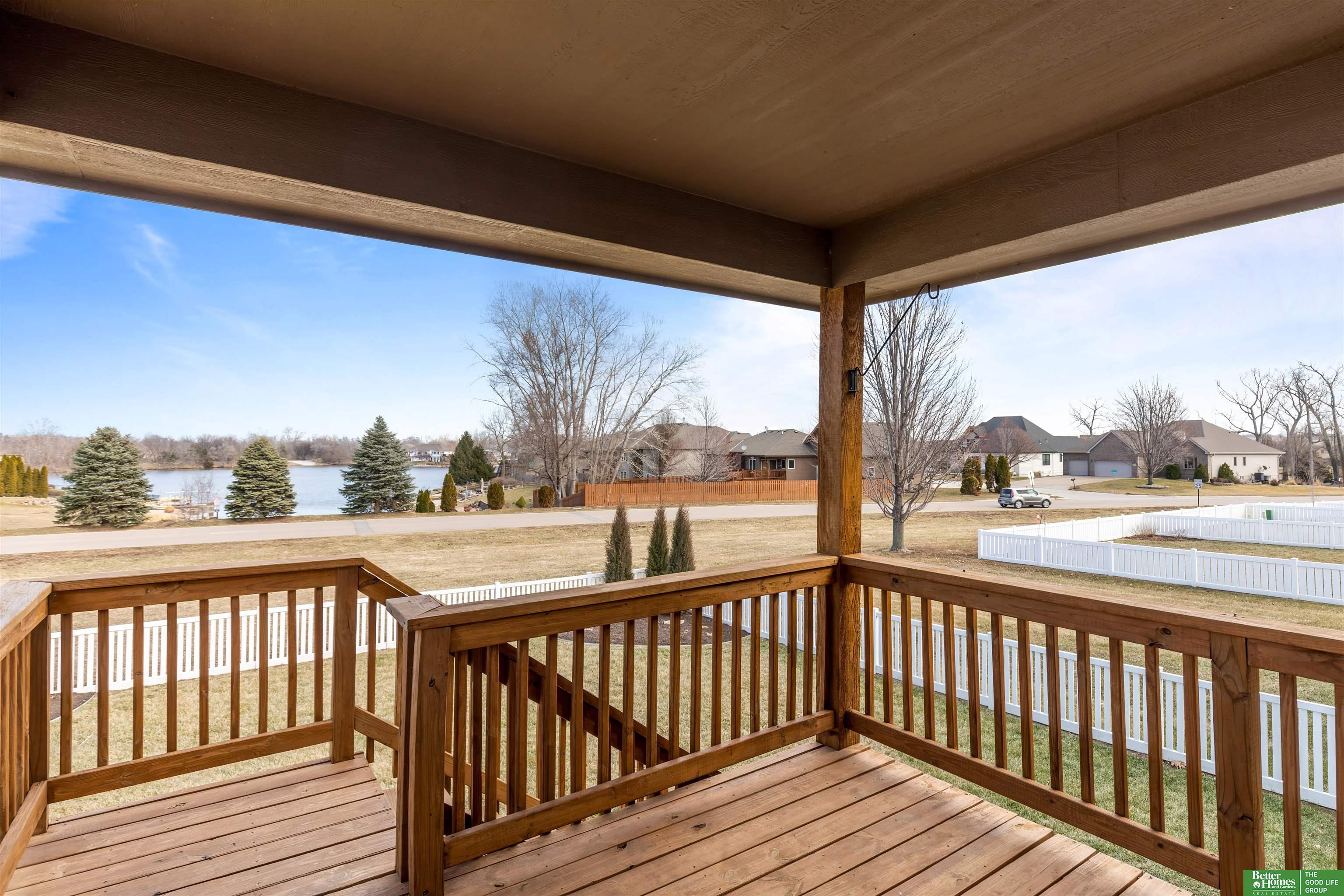 2914 Lakeside Drive