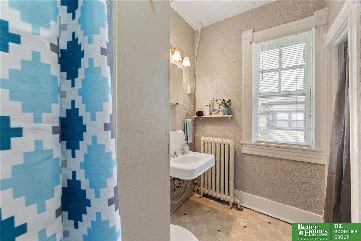 138 N 38th Avenue