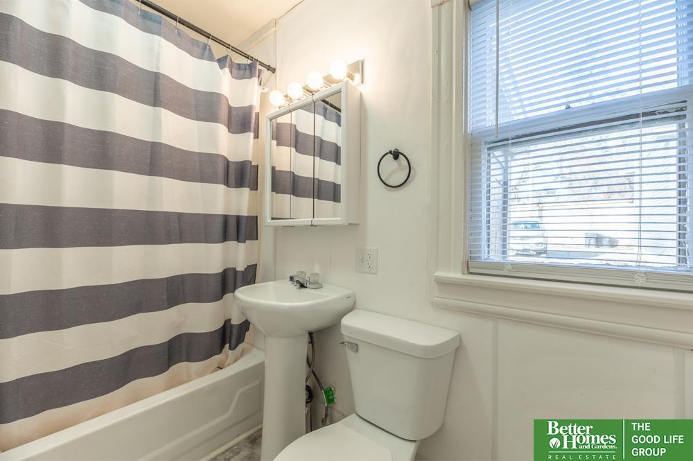138 N 38th Avenue
