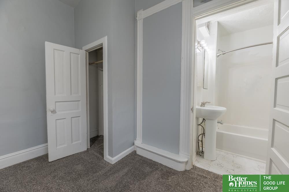 138 N 38th Avenue