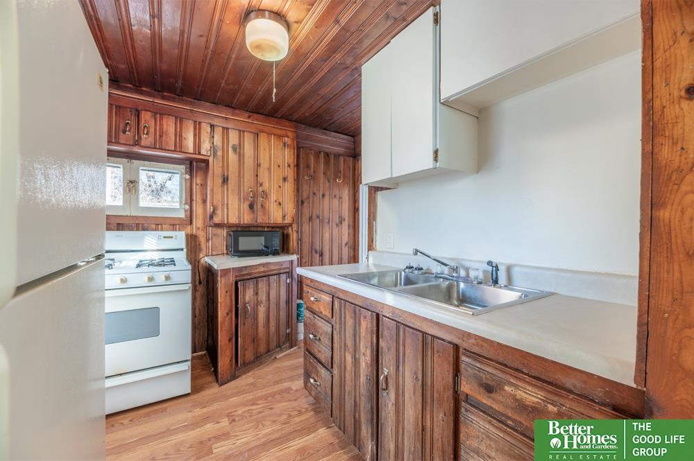 138 N 38th Avenue