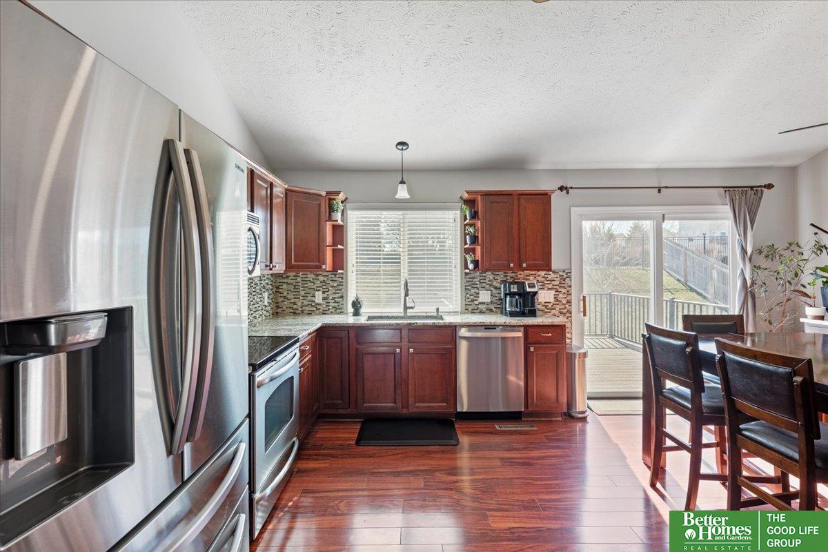 811 Edgewater Drive