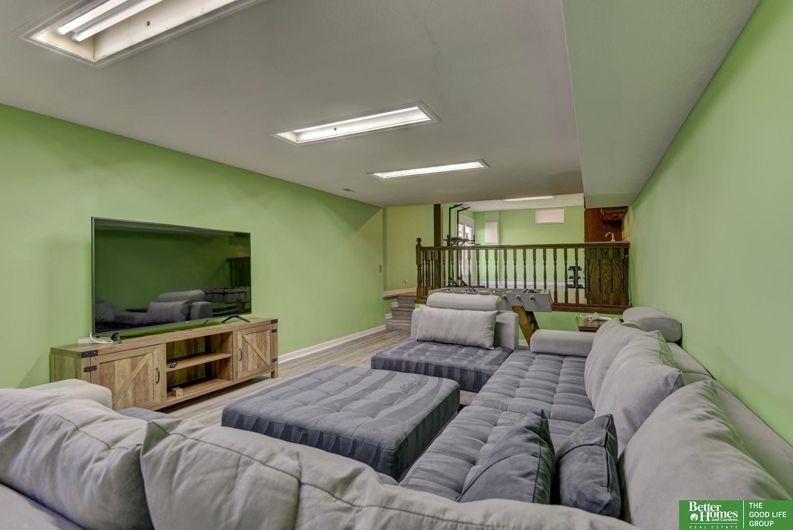 2928 Leawood Drive