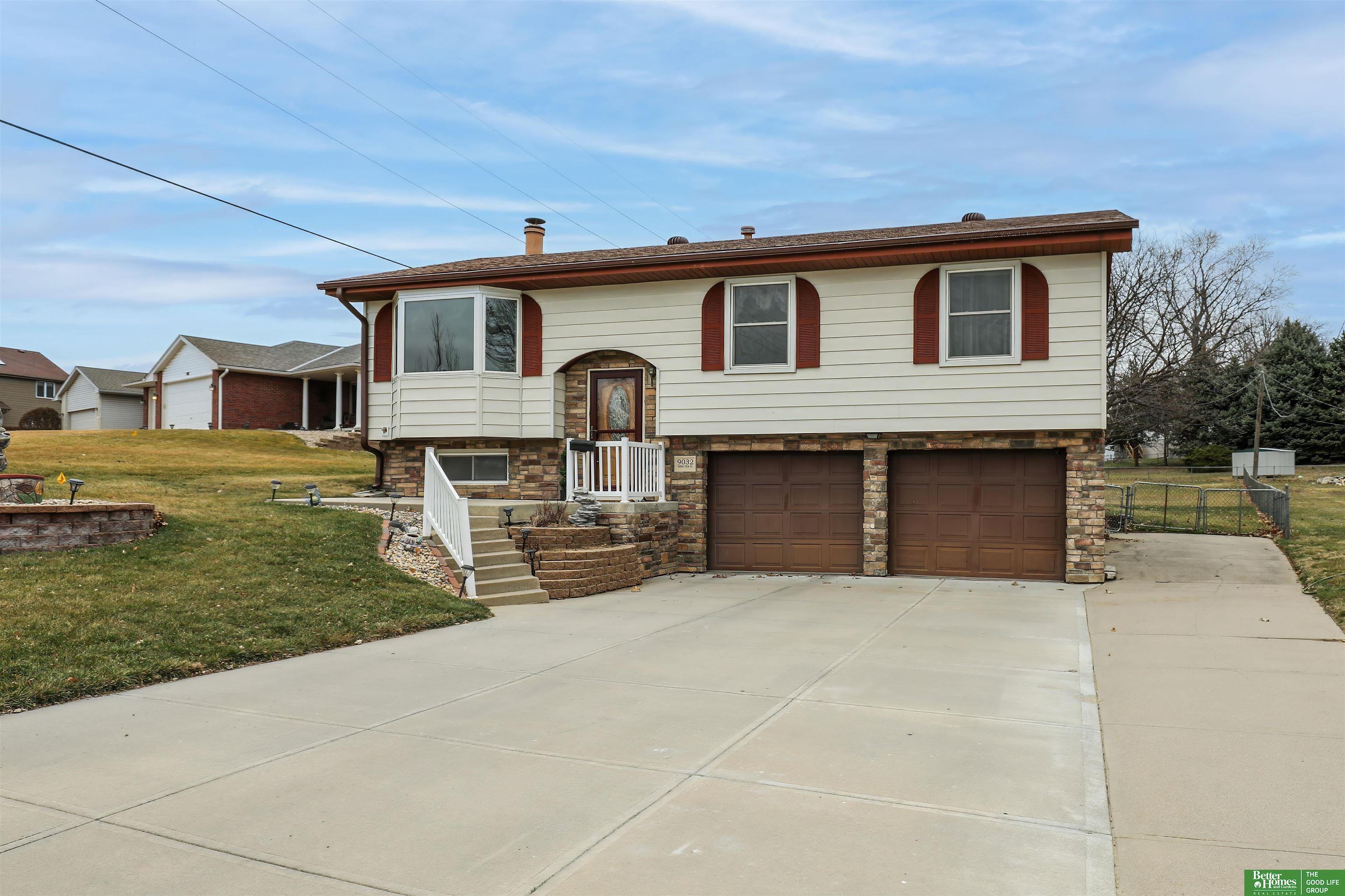 9032 Valley View Drive