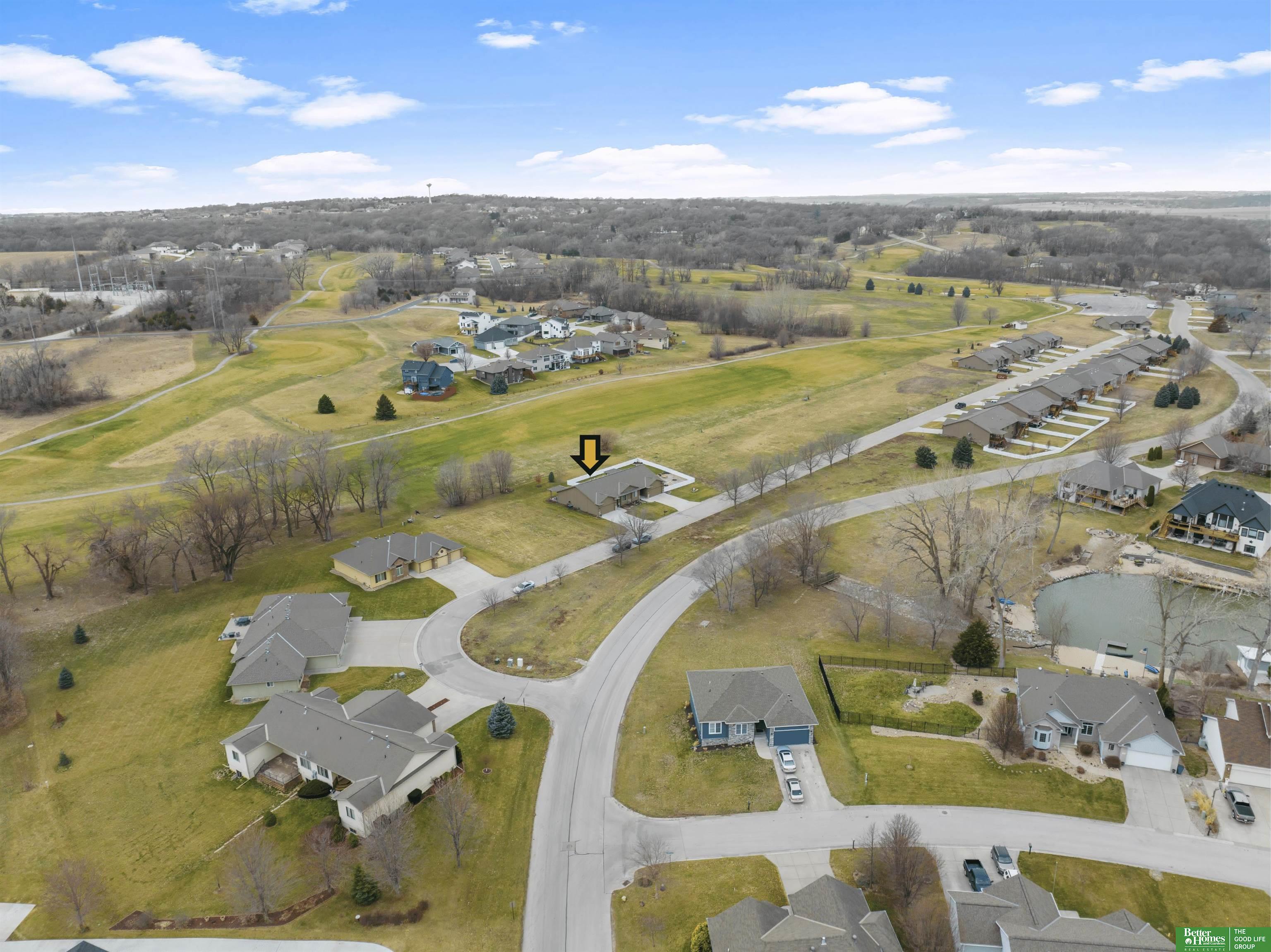 2833 Lakeside Drive