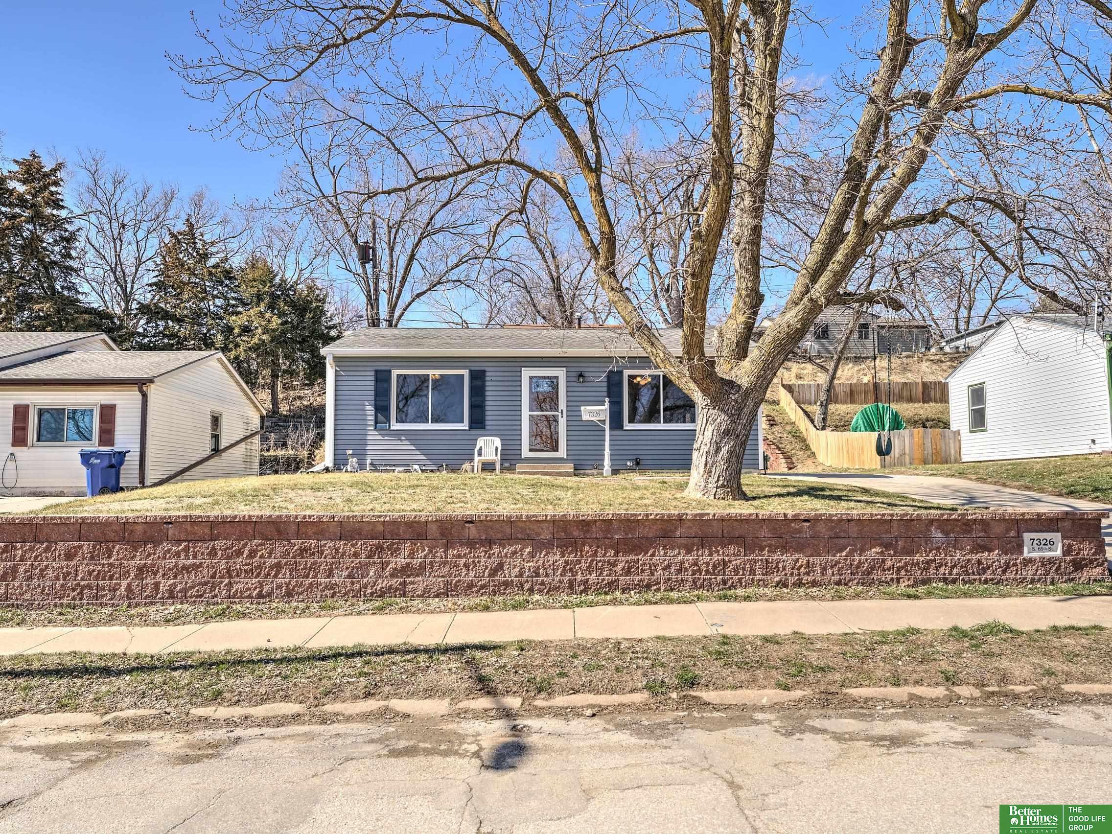 7326 S 69th Street