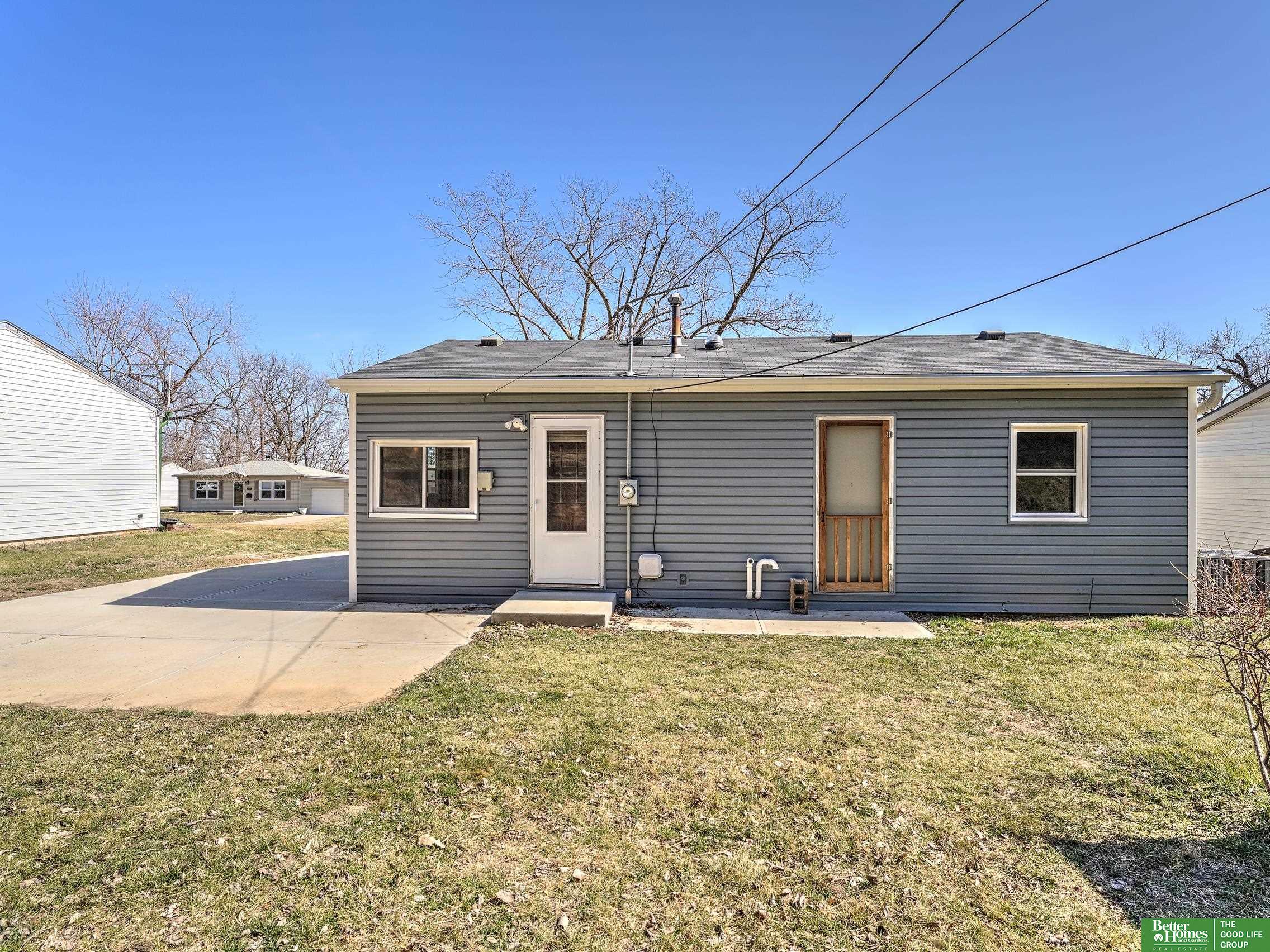 7326 S 69th Street