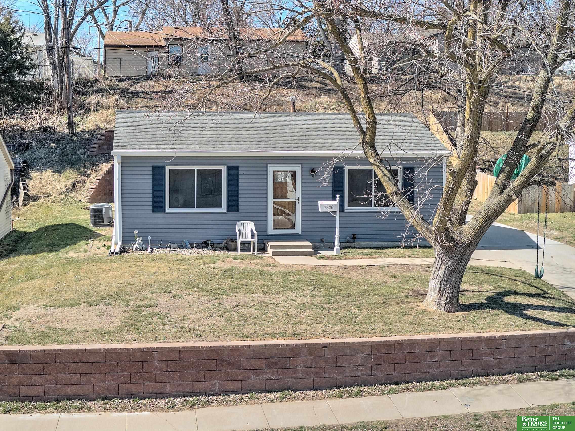 7326 S 69th Street
