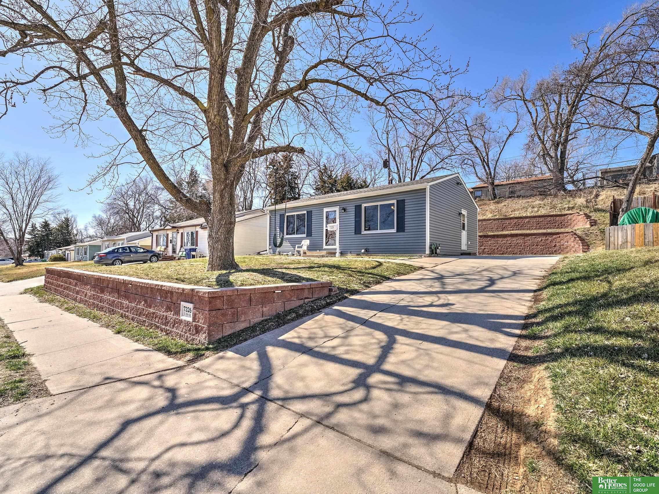7326 S 69th Street