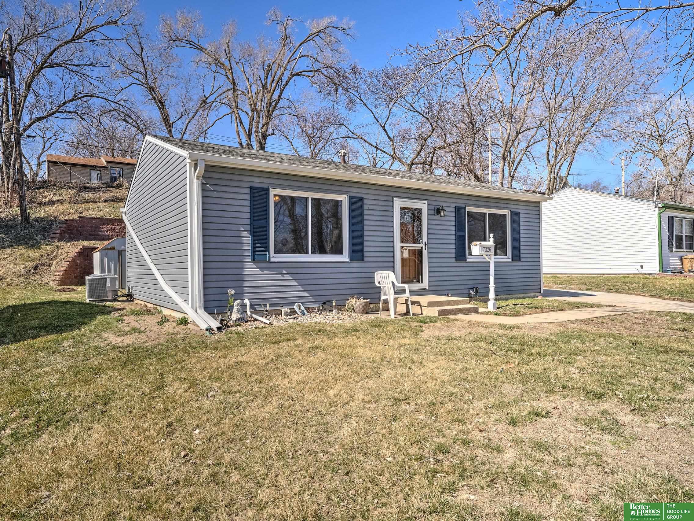 7326 S 69th Street