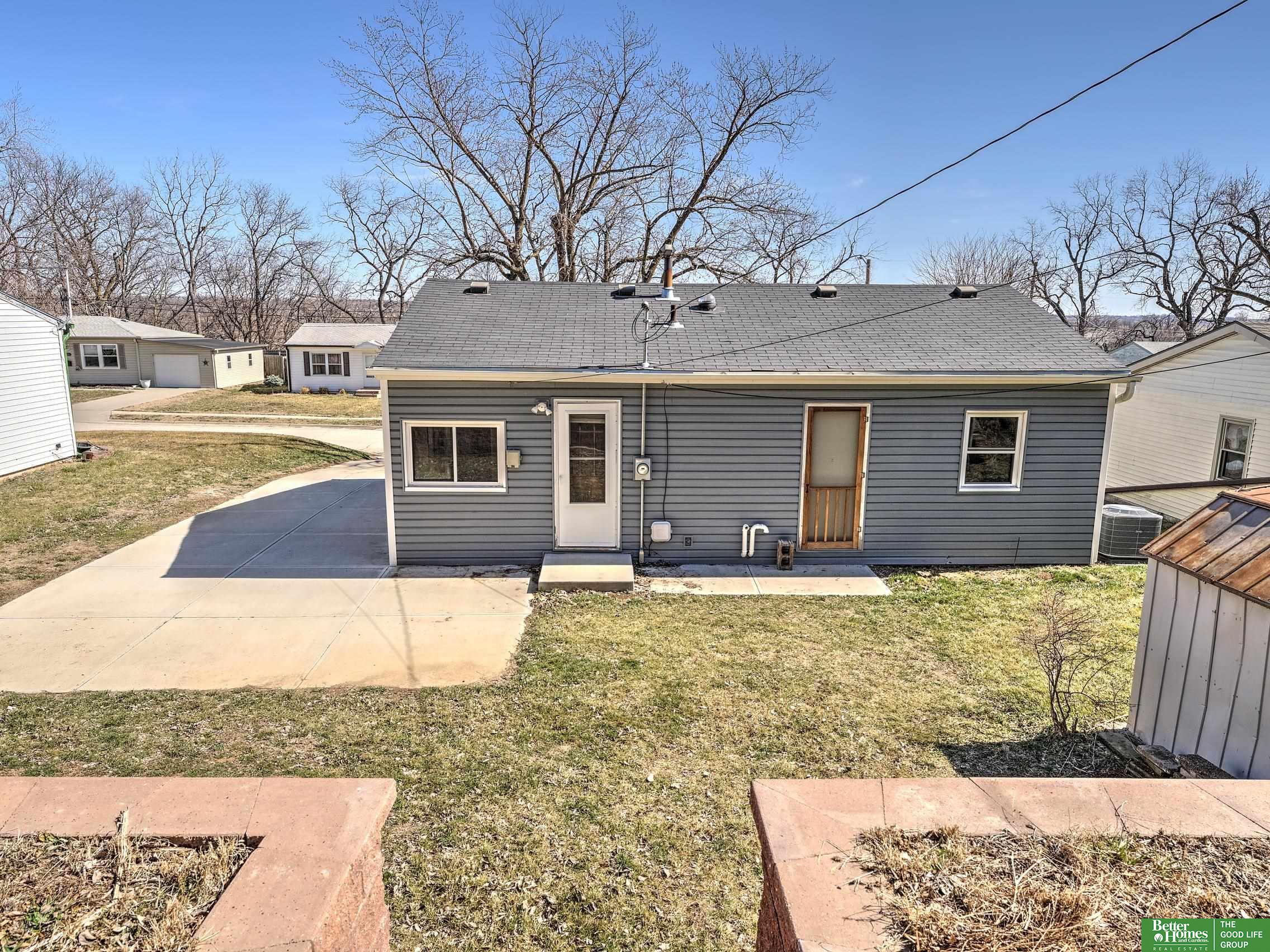 7326 S 69th Street