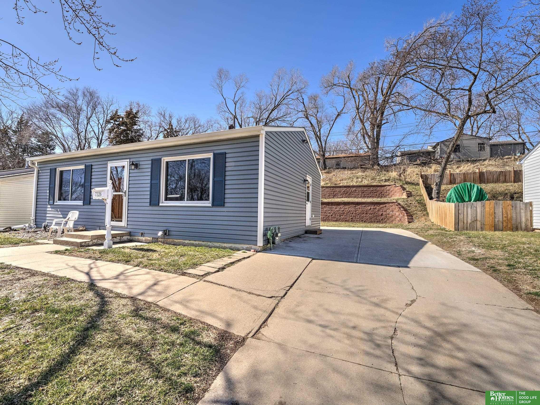7326 S 69th Street