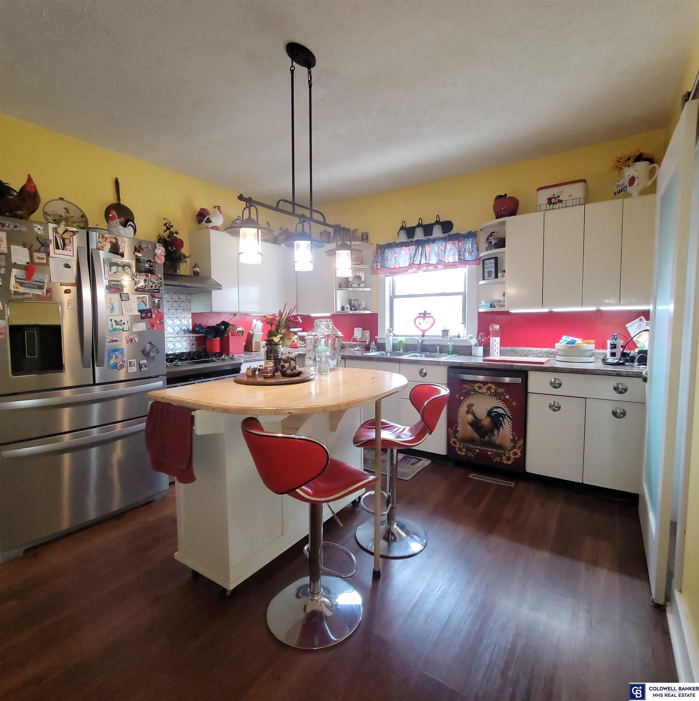 924 E 5th Street
