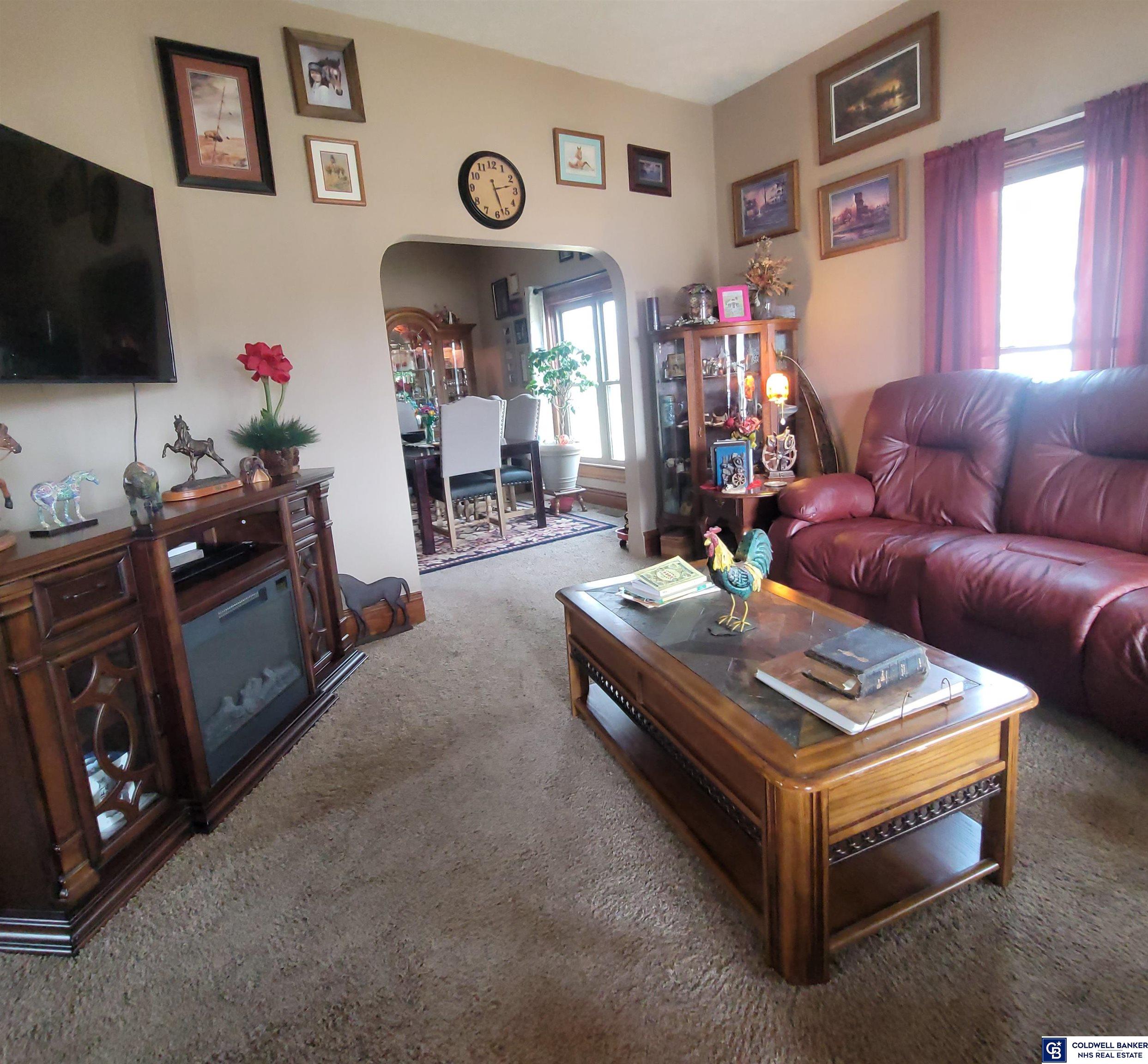 924 E 5th Street