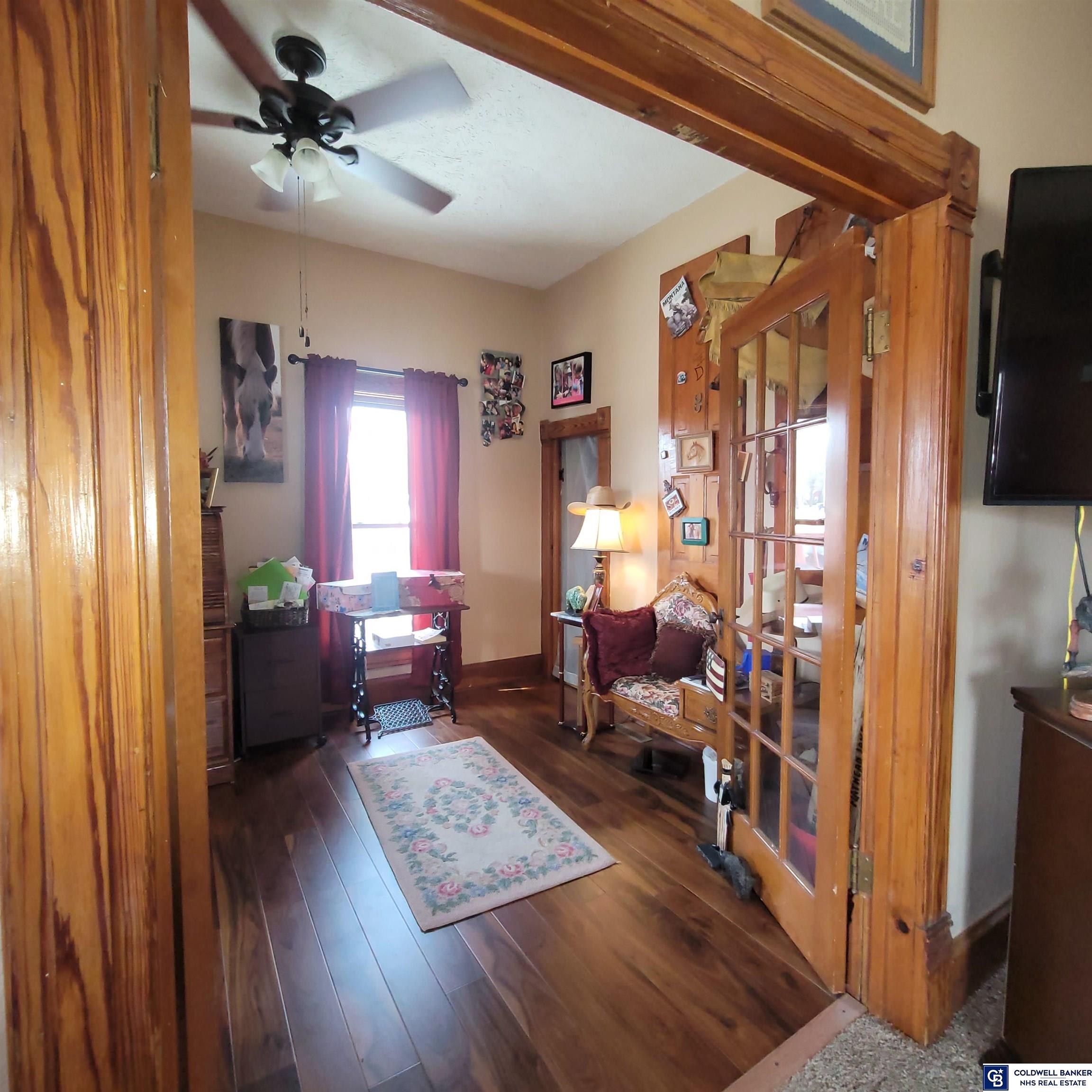 924 E 5th Street