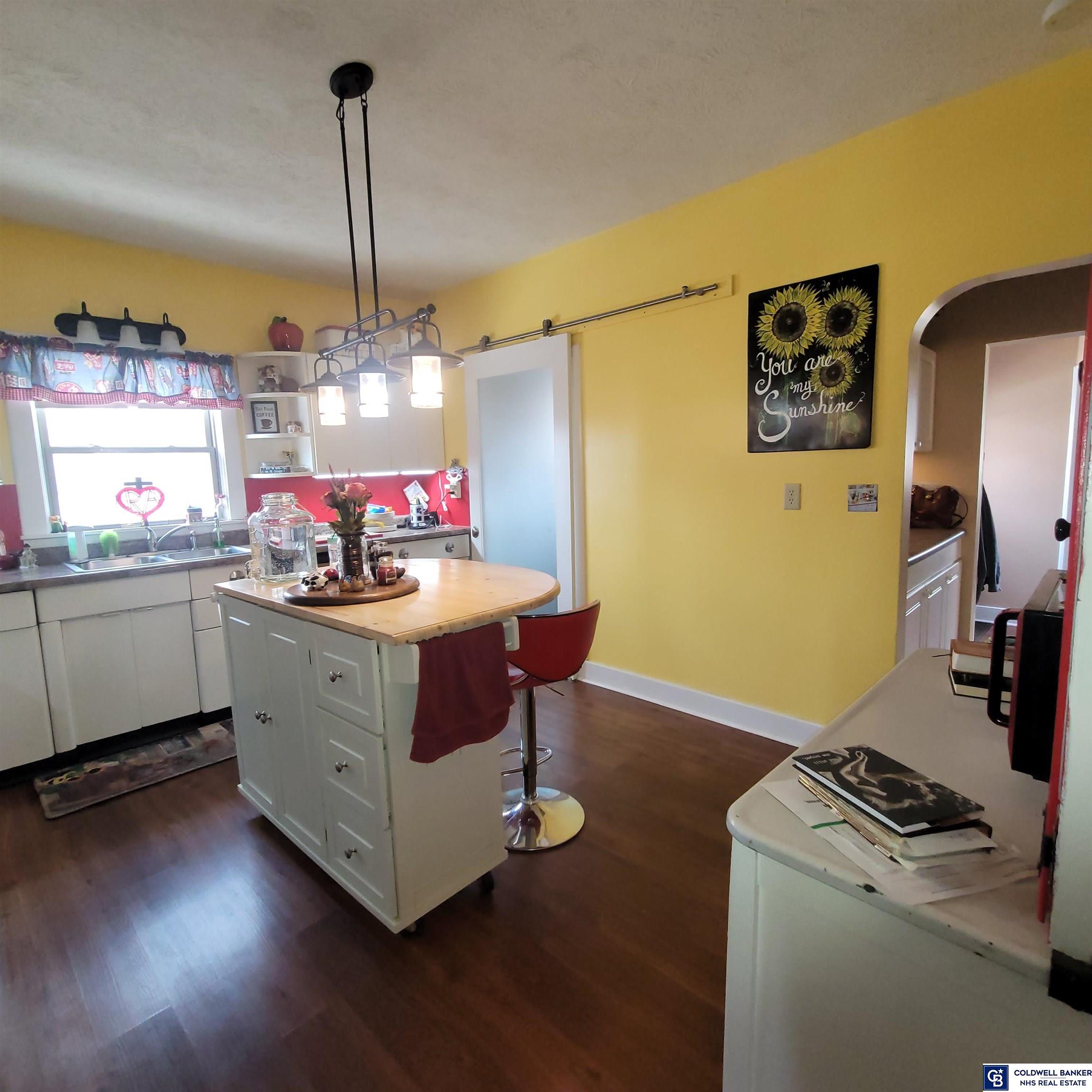 924 E 5th Street