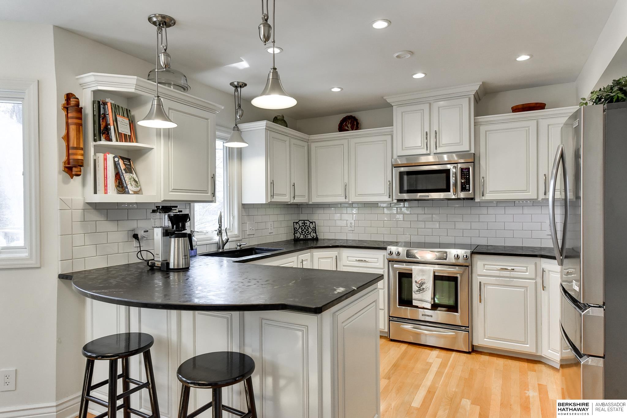 16209 Oak Circle