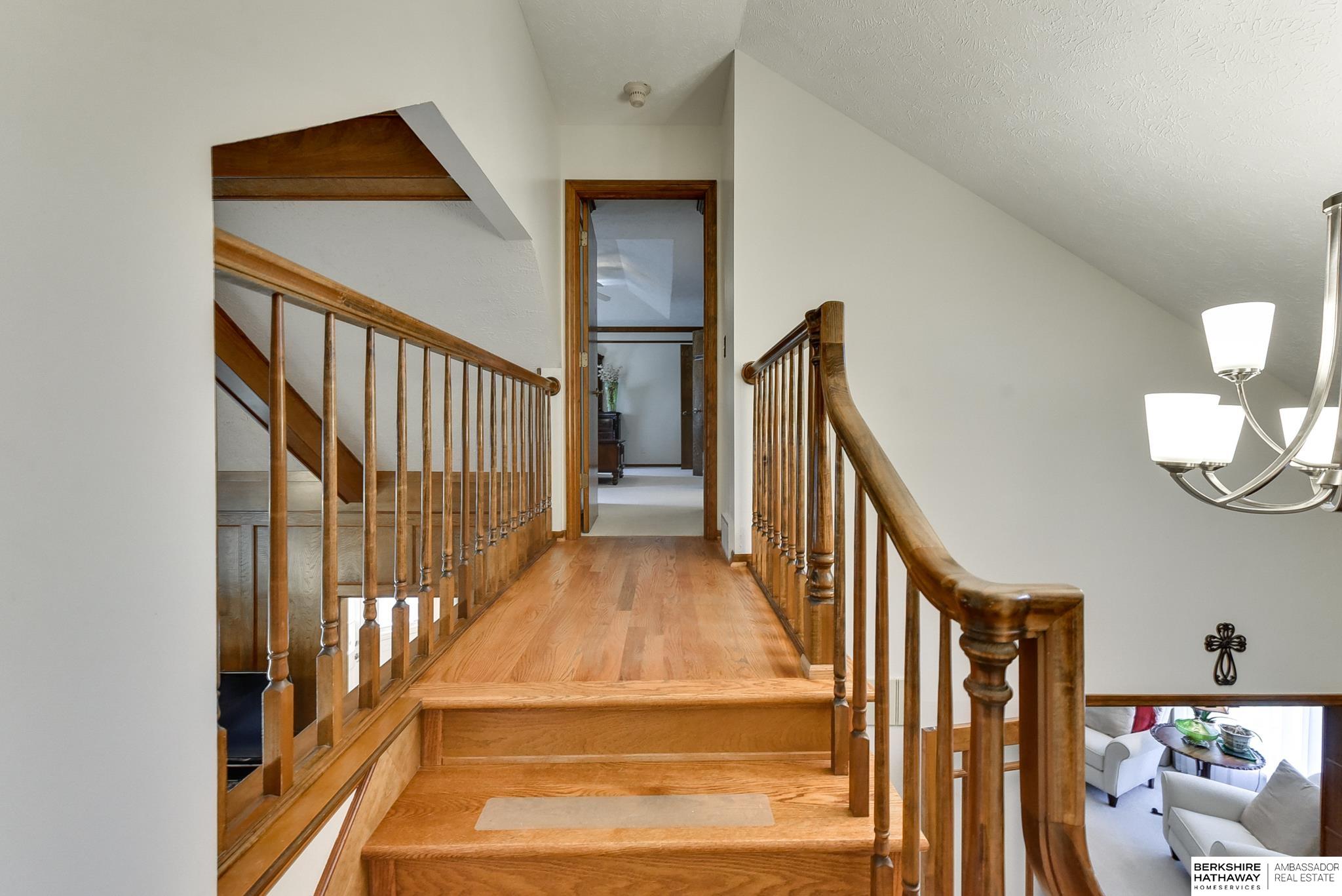 16209 Oak Circle