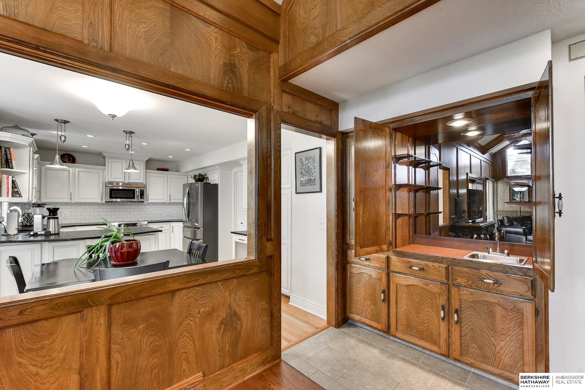 16209 Oak Circle