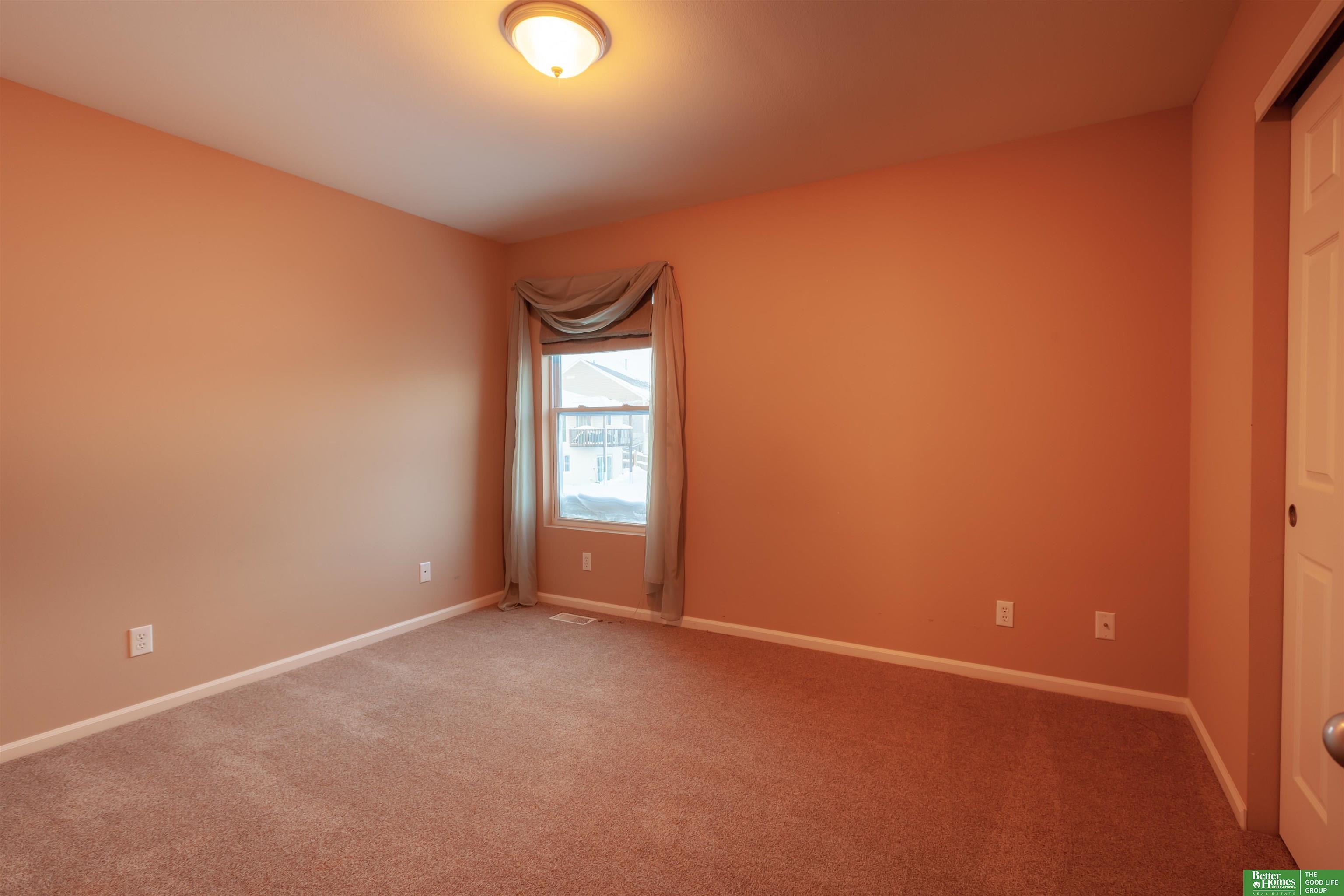2604 Hummingbird Circle