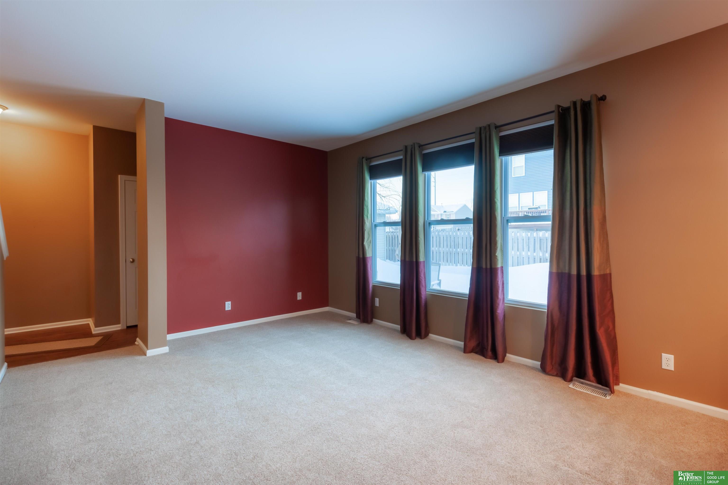 2604 Hummingbird Circle