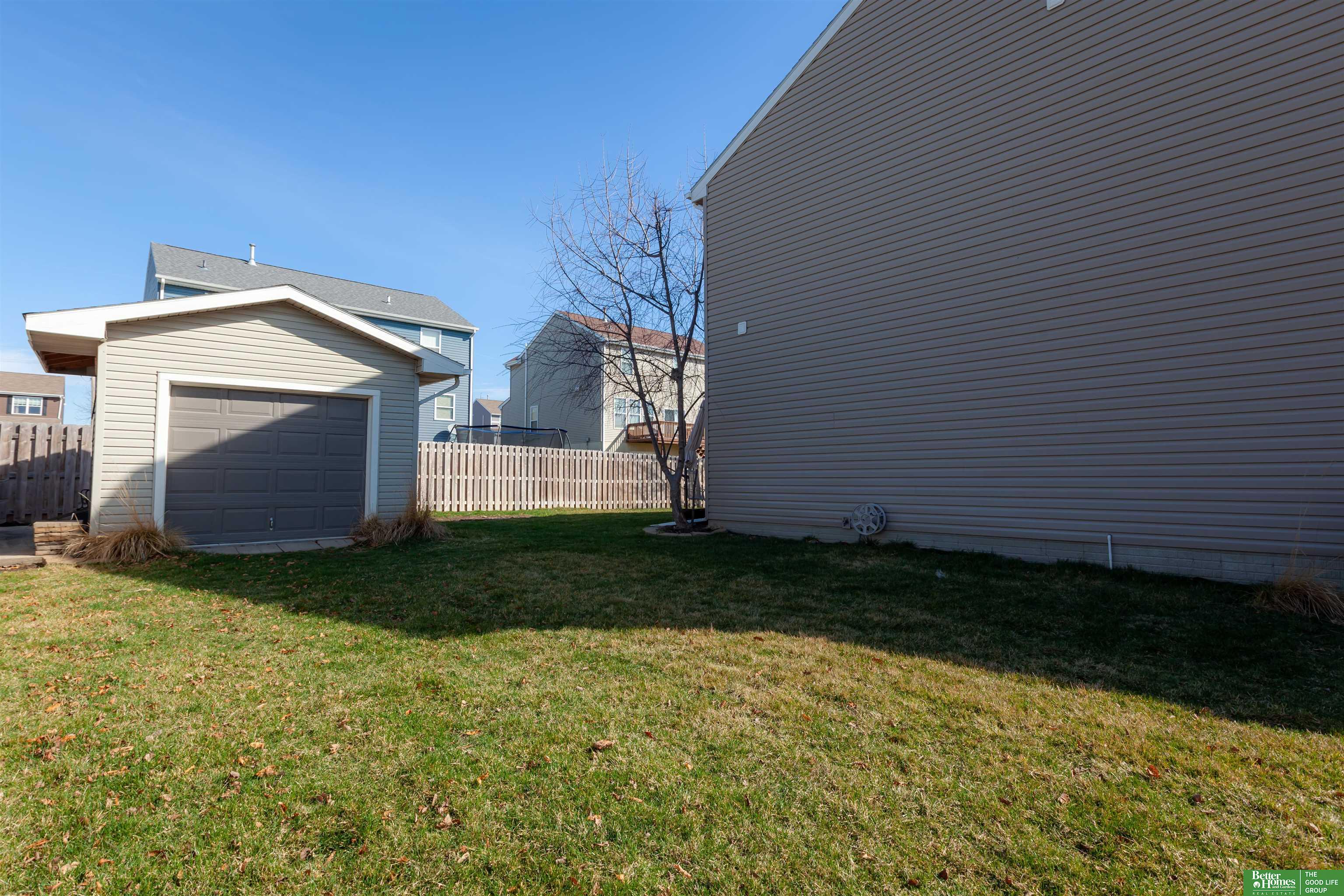 2604 Hummingbird Circle