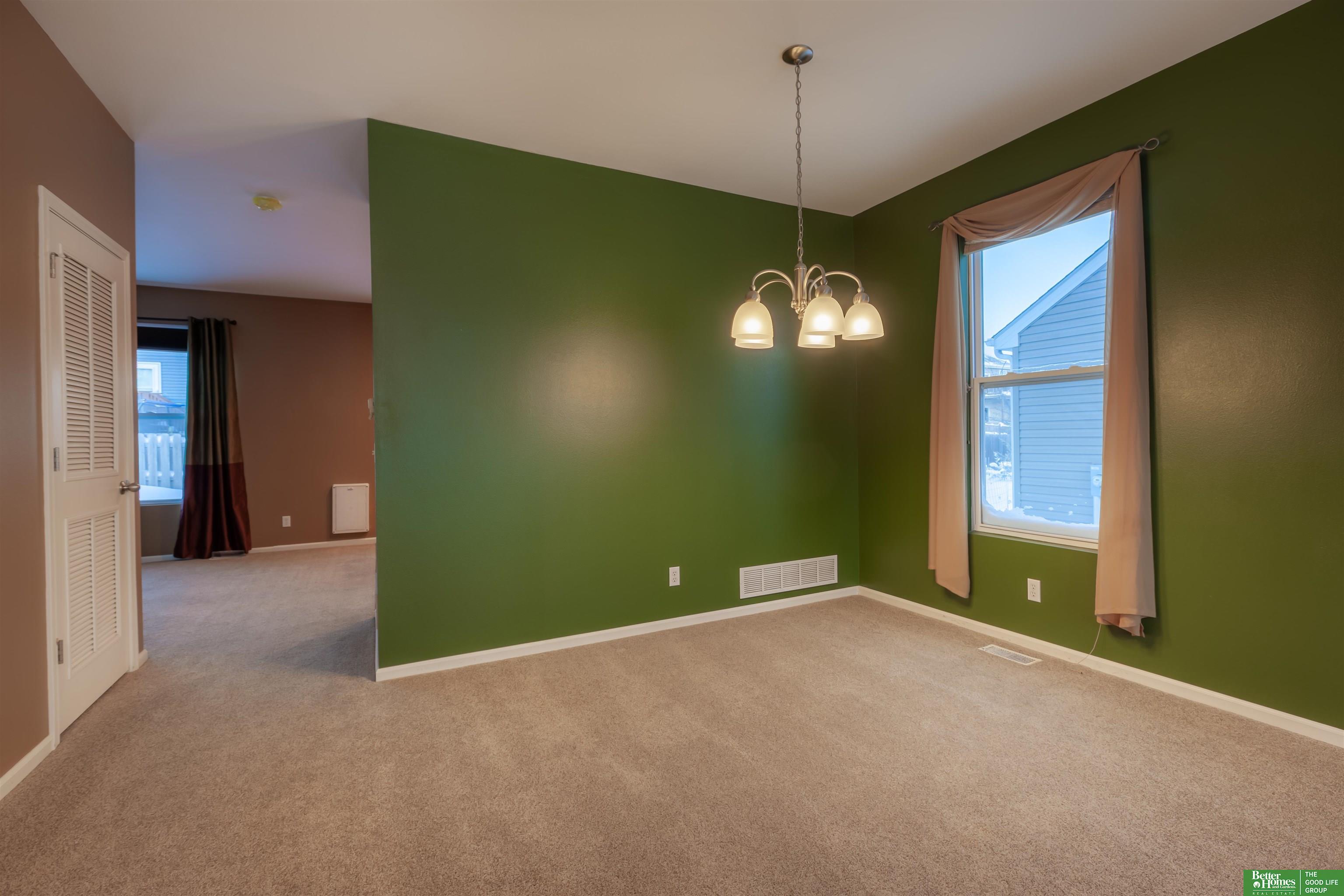 2604 Hummingbird Circle