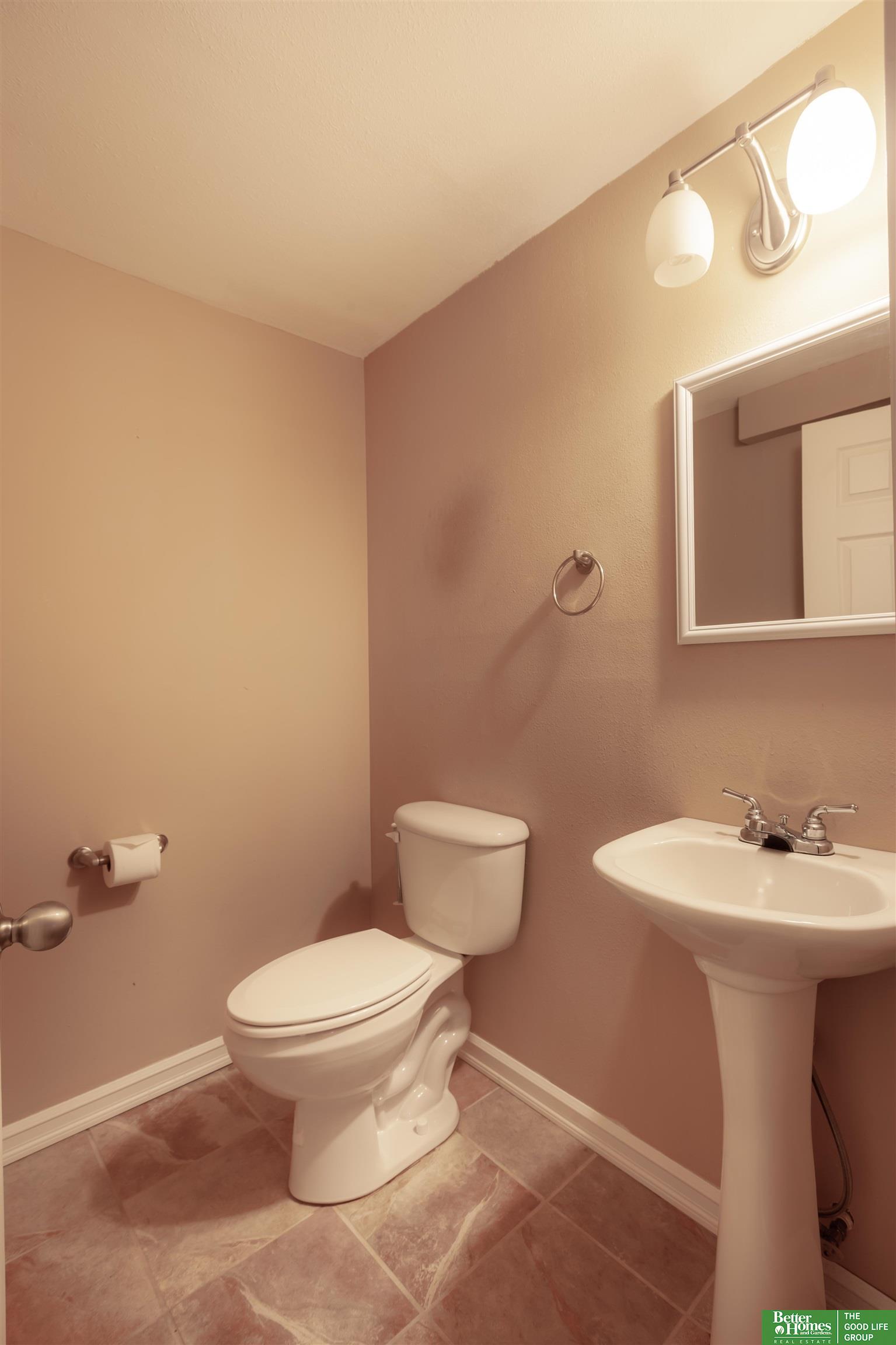 2604 Hummingbird Circle