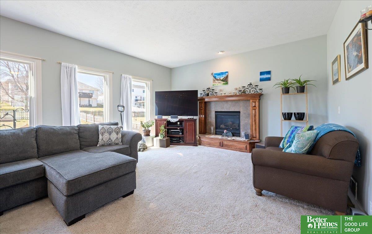 1911 Crest Ridge Drive