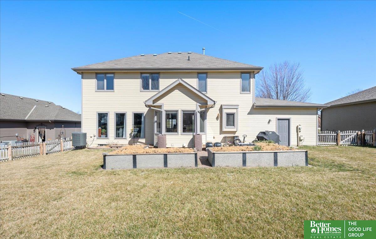 1911 Crest Ridge Drive