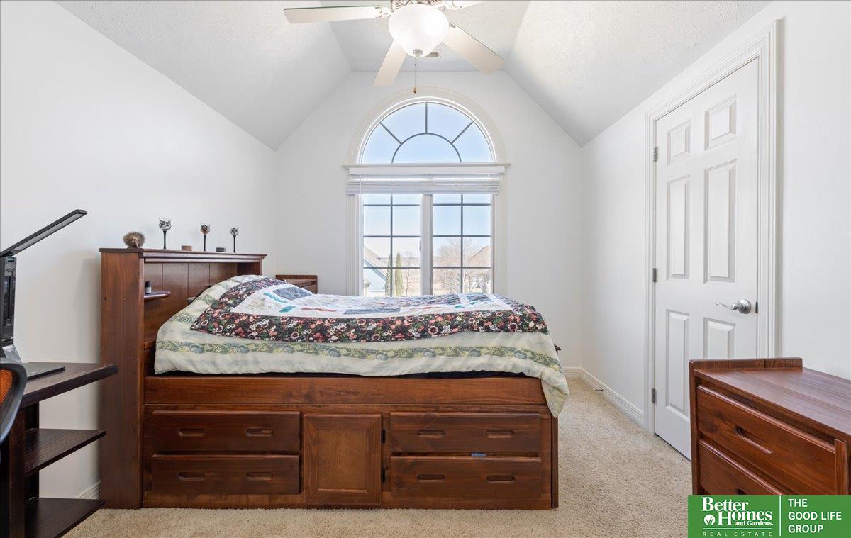 1911 Crest Ridge Drive