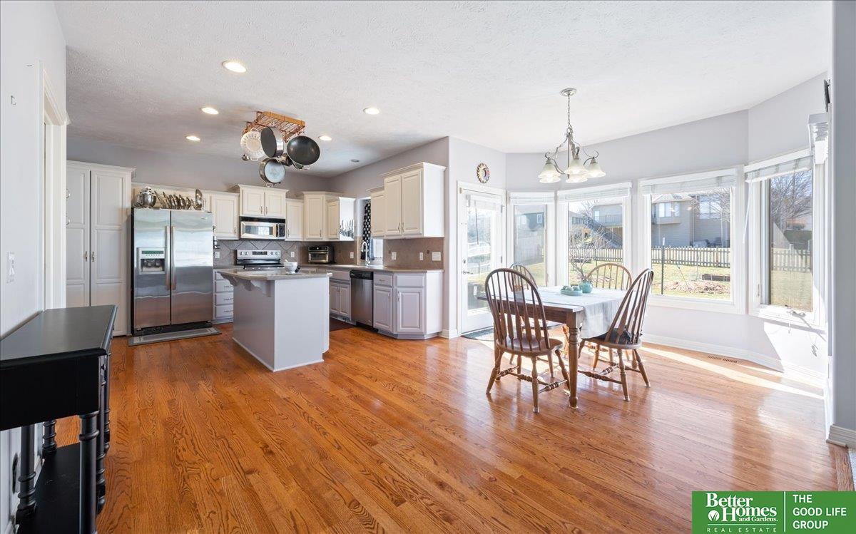 1911 Crest Ridge Drive