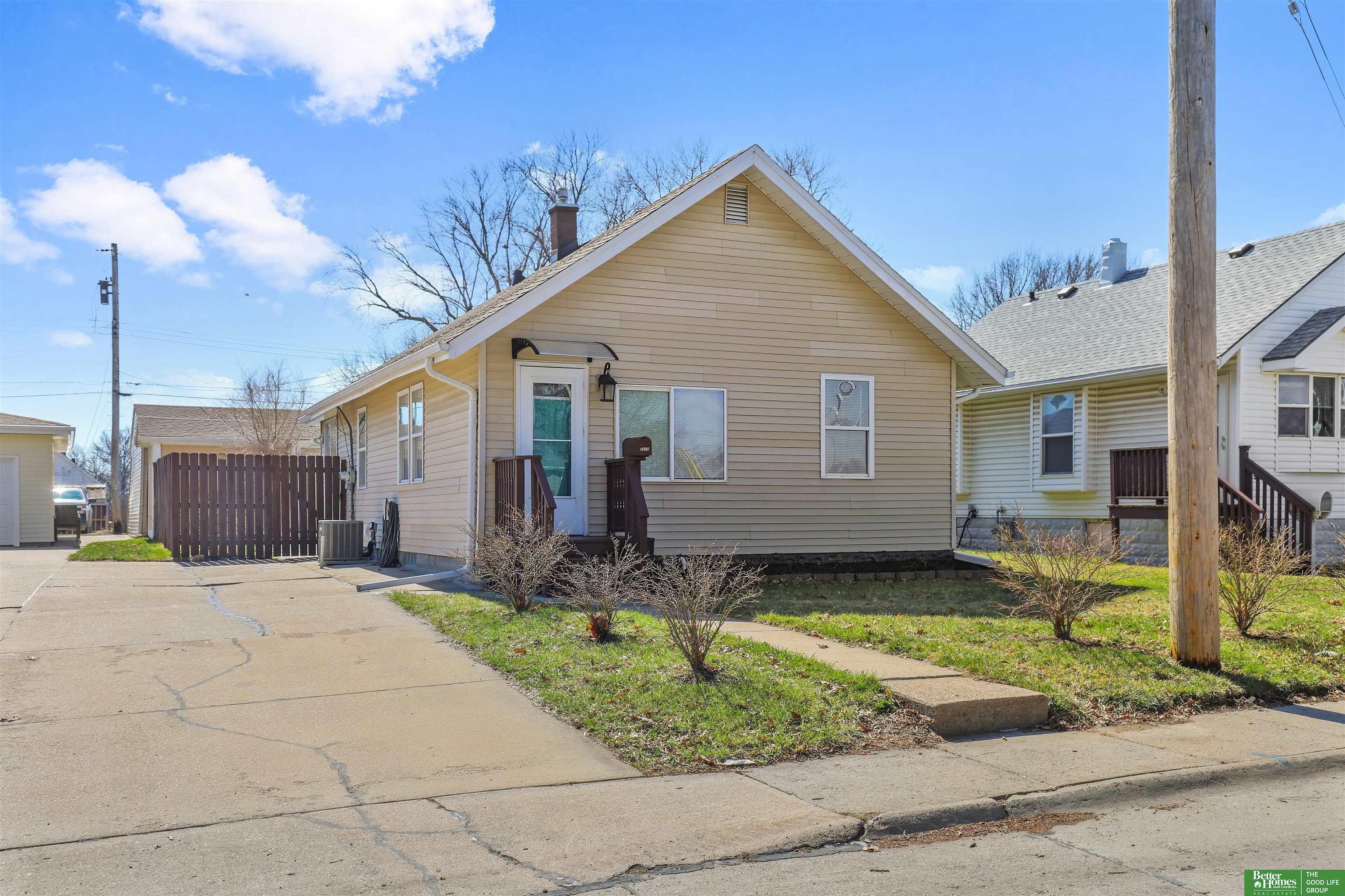3919 I Street