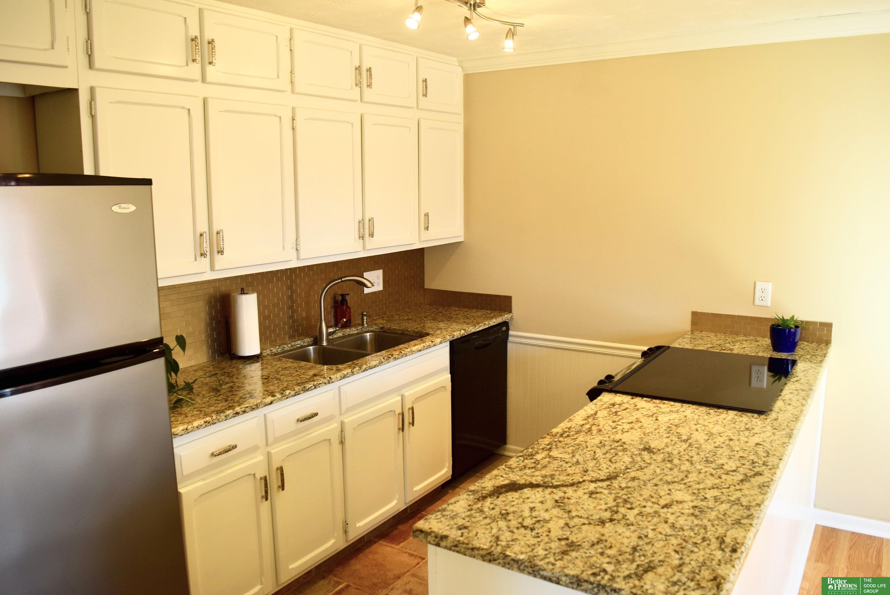 12737 Woodcrest Plaza # 219 Unit: 3-219