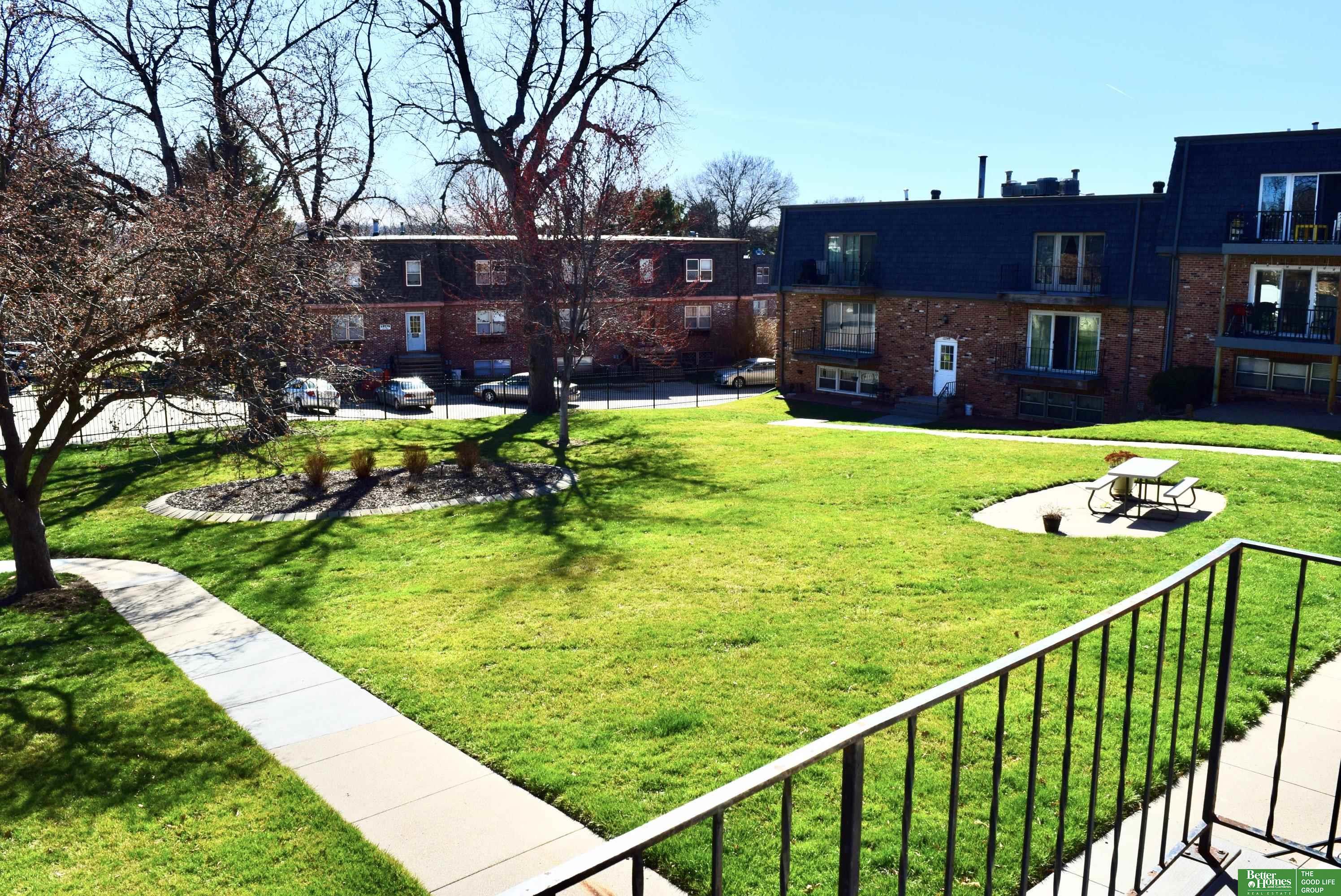 12737 Woodcrest Plaza # 219 Unit: 3-219