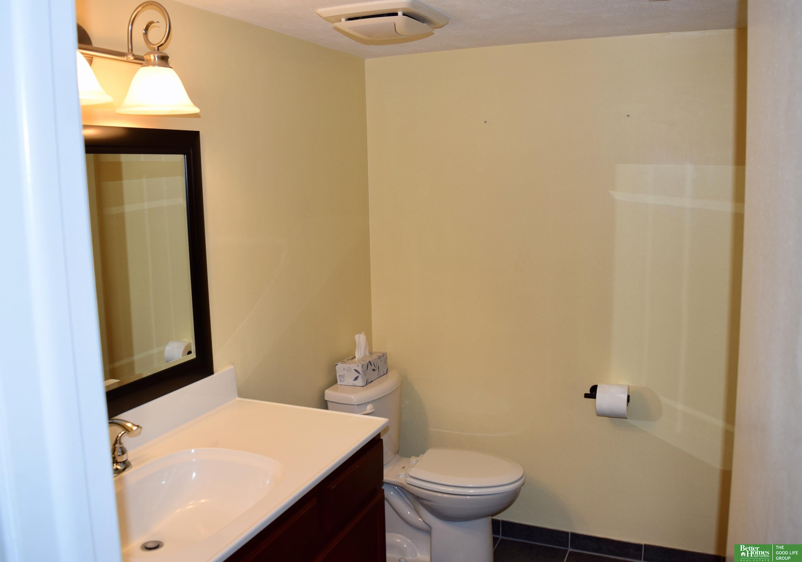 12737 Woodcrest Plaza # 219 Unit: 3-219