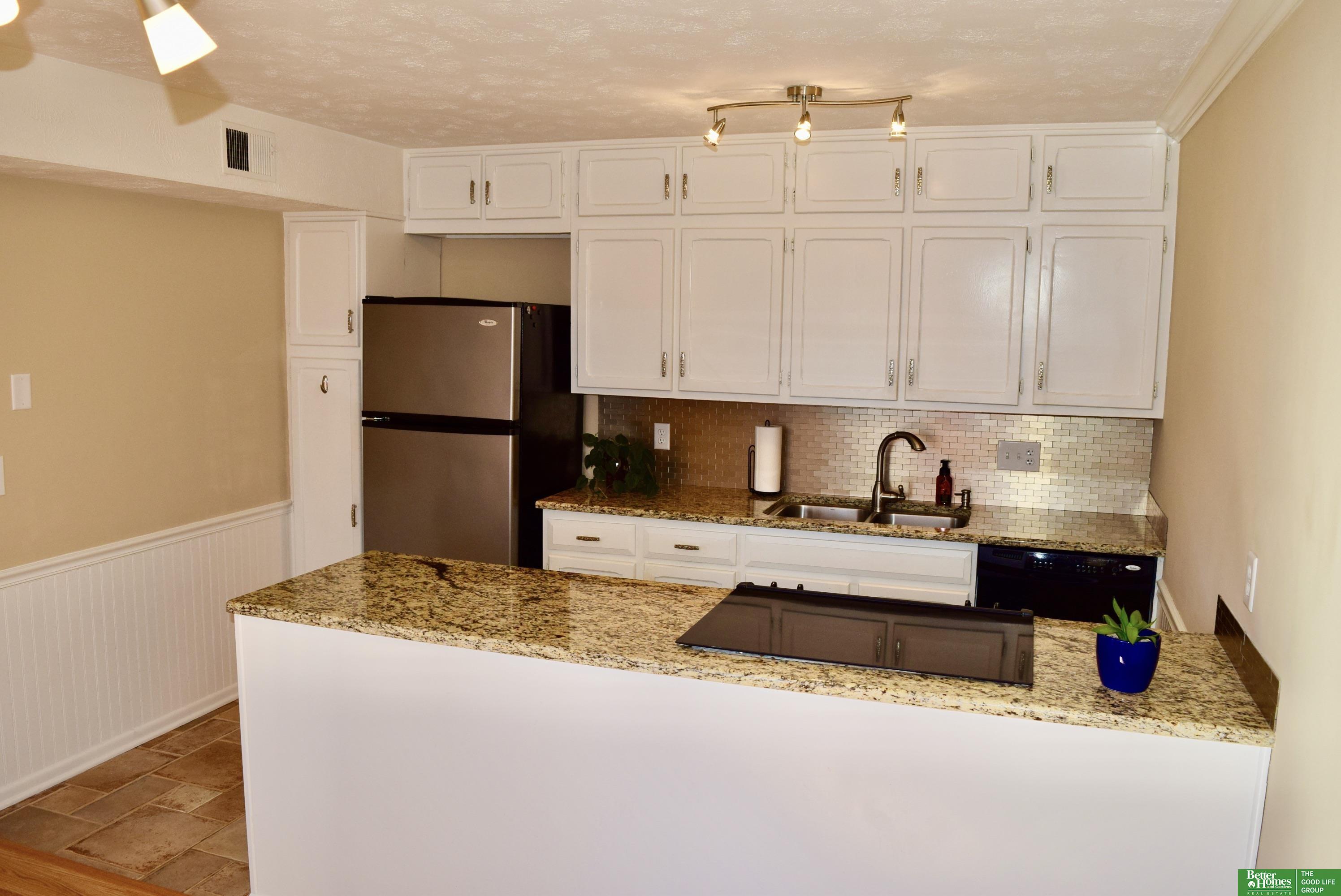 12737 Woodcrest Plaza # 219 Unit: 3-219