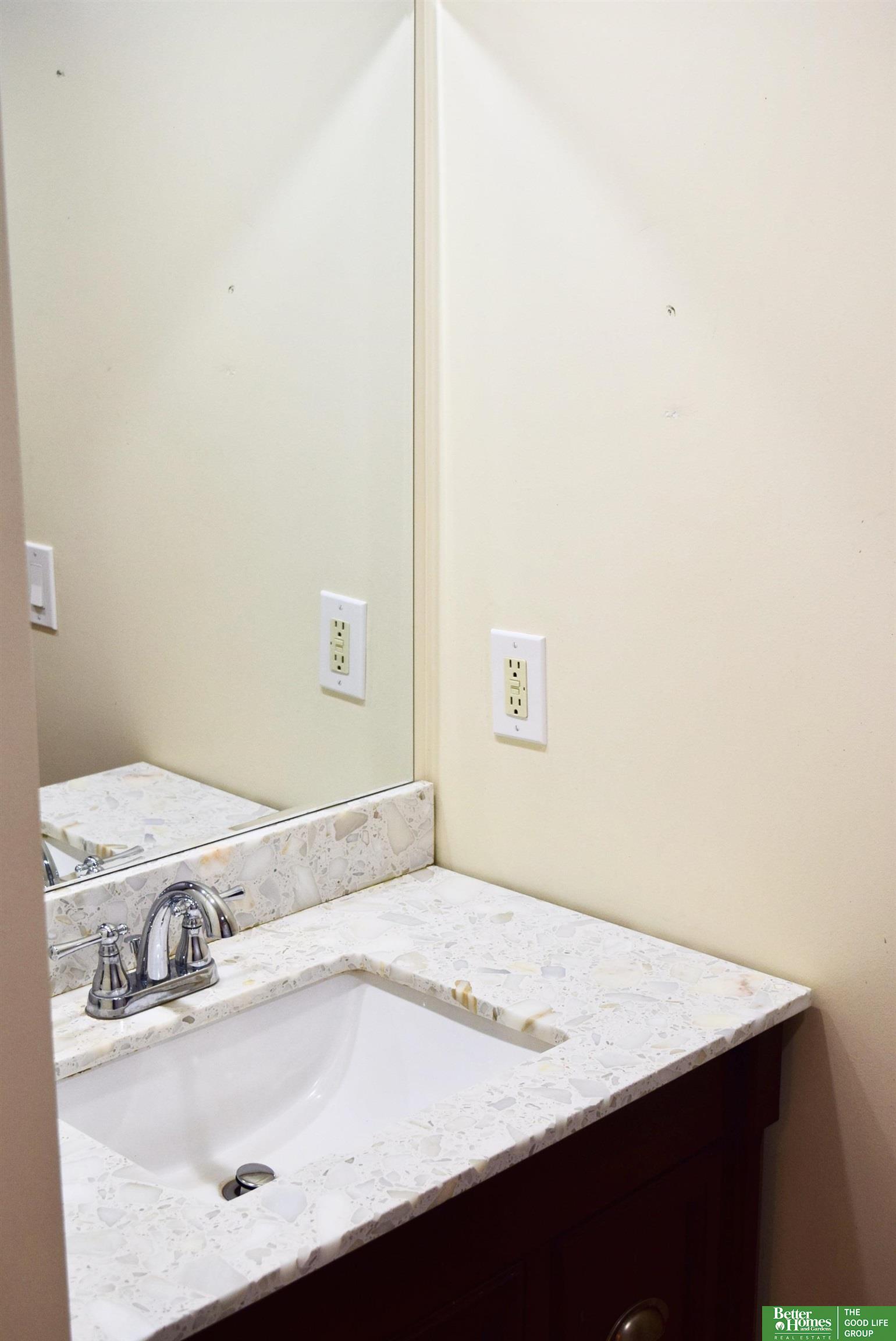 12737 Woodcrest Plaza # 219 Unit: 3-219