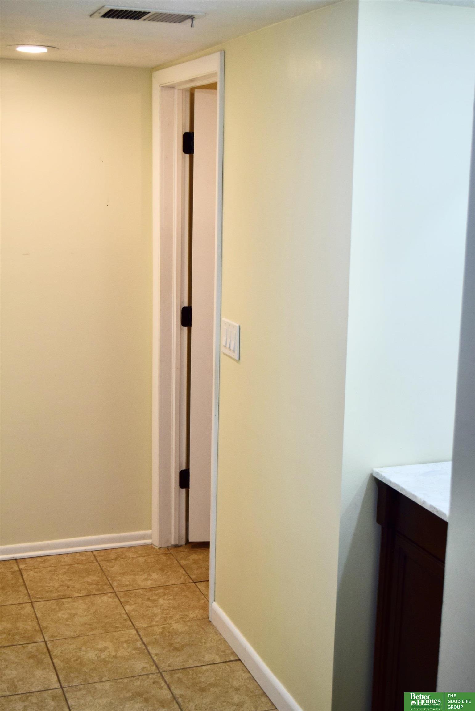 12737 Woodcrest Plaza # 219 Unit: 3-219