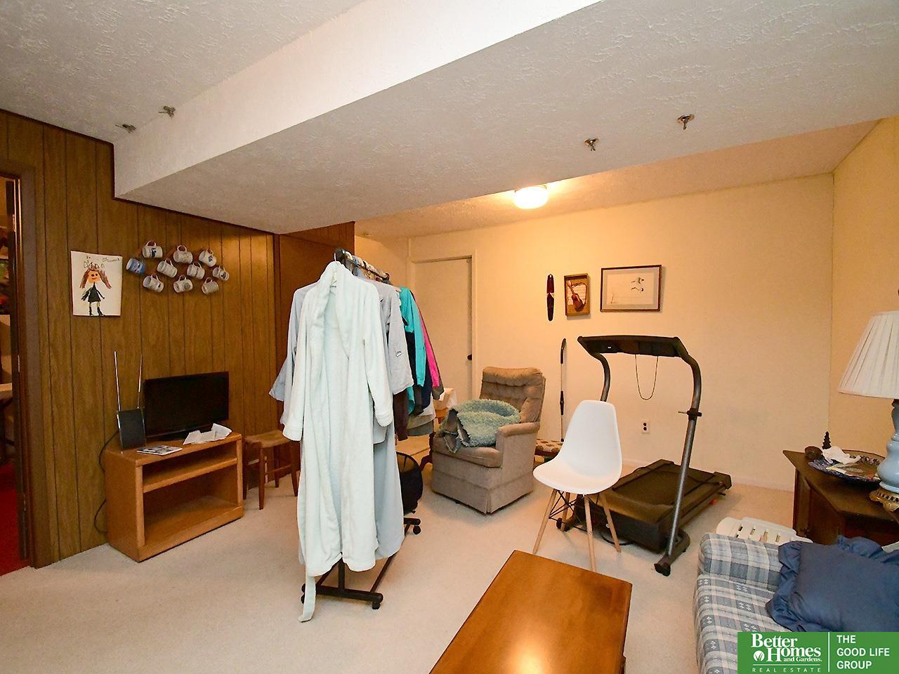 832 N 123rd Court