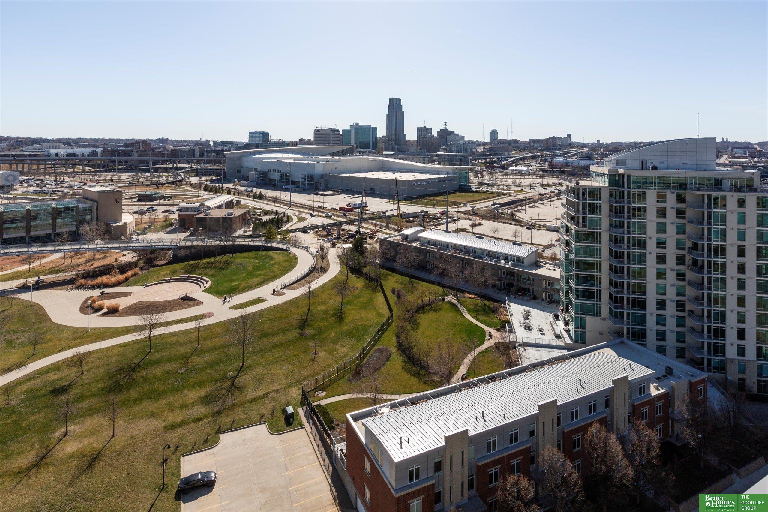 555 Riverfront Plaza # 902