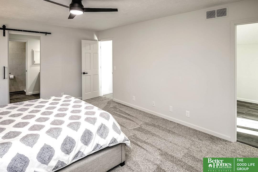 1002 Edgewood Boulevard