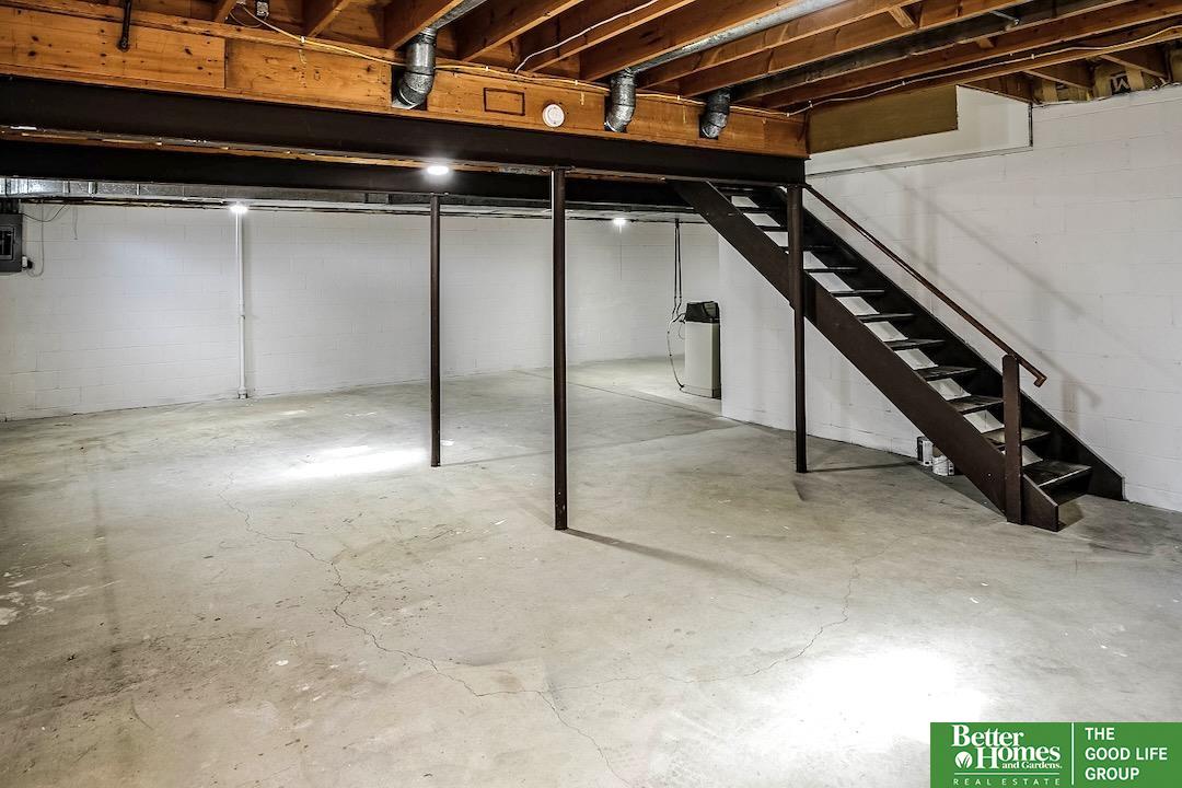 1002 Edgewood Boulevard
