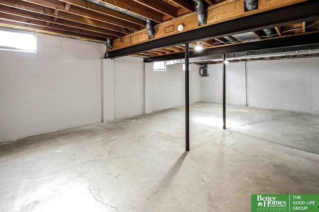 1002 Edgewood Boulevard