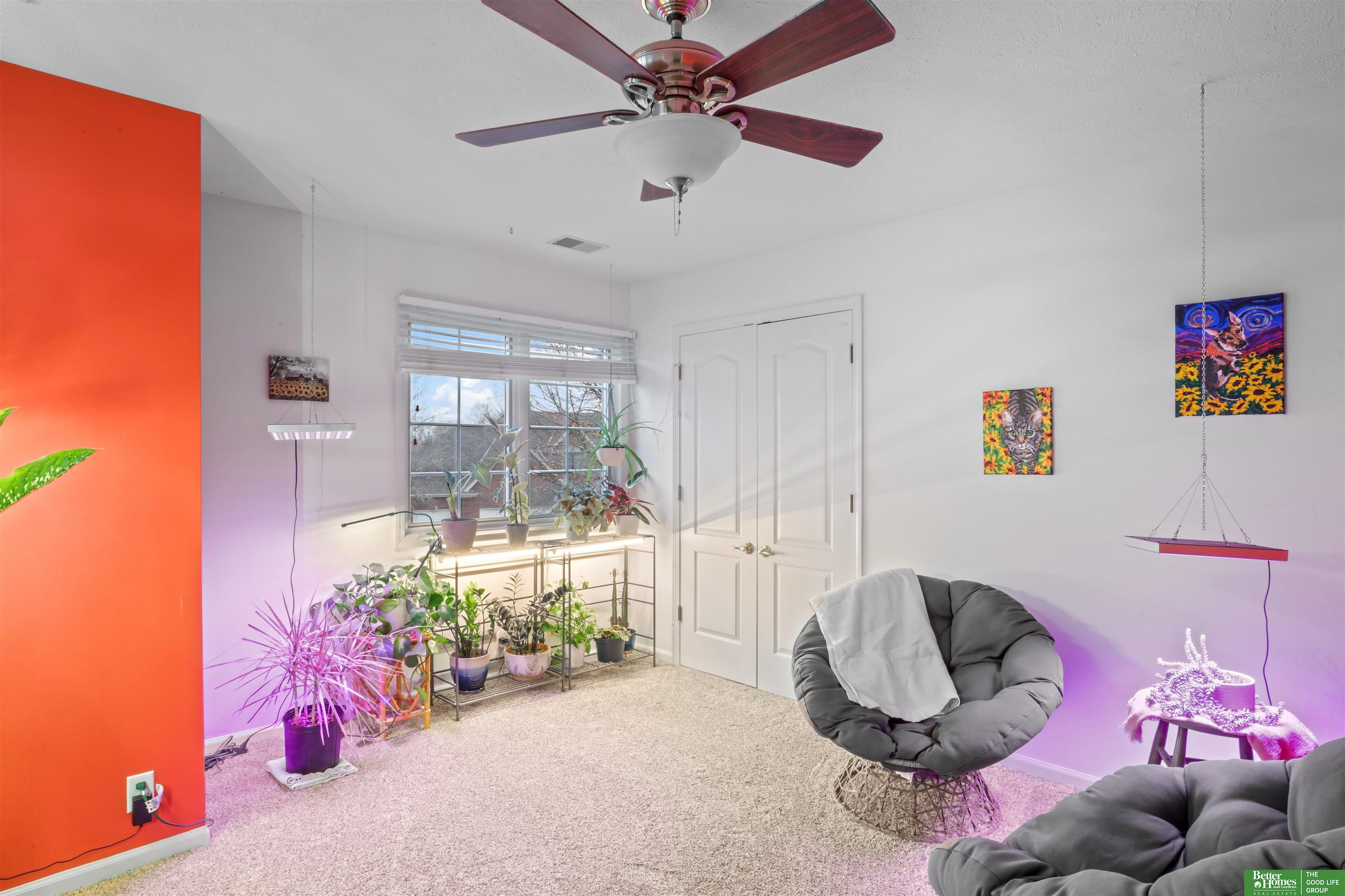 2534 N 160th Avenue