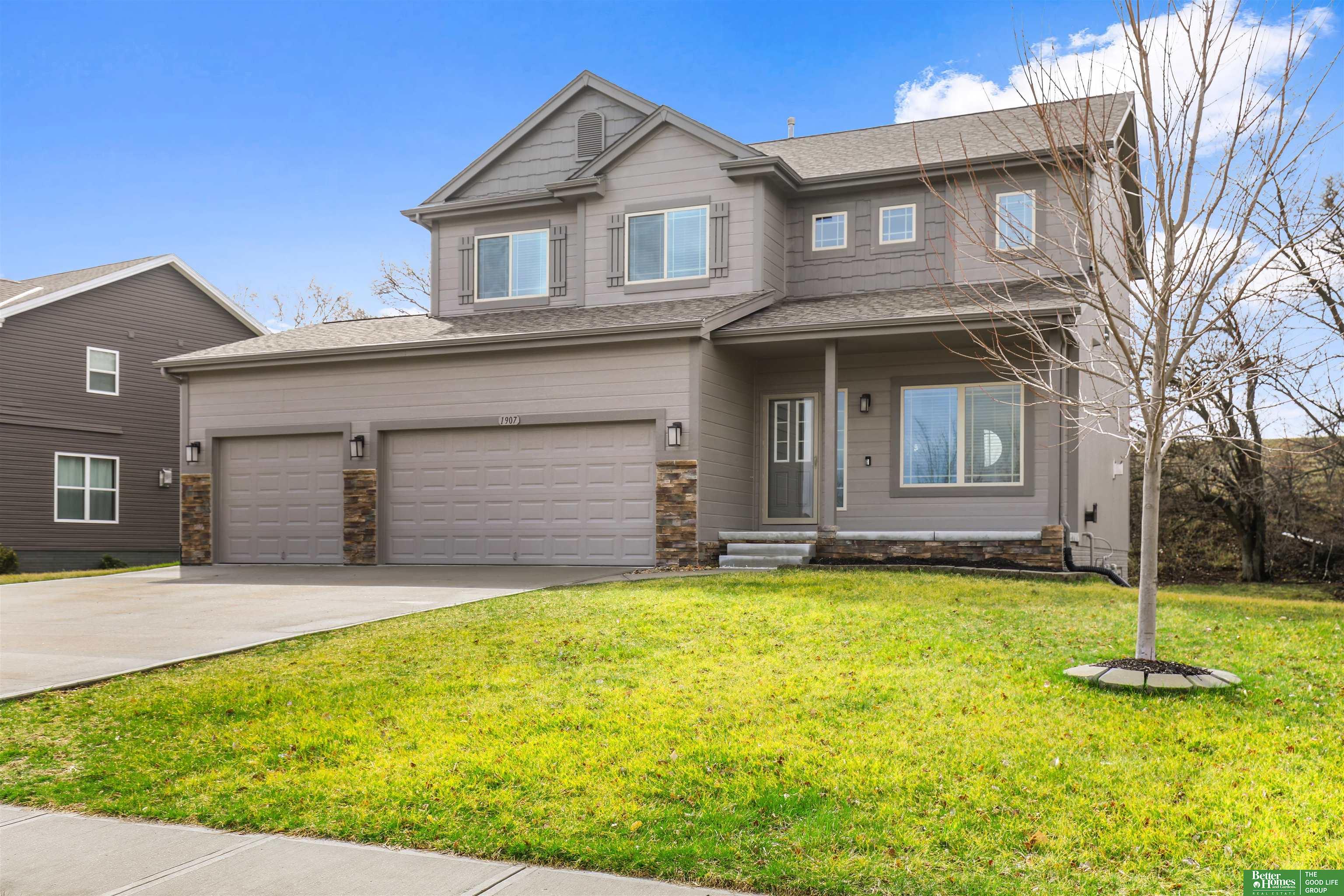 1907 Oriole Drive