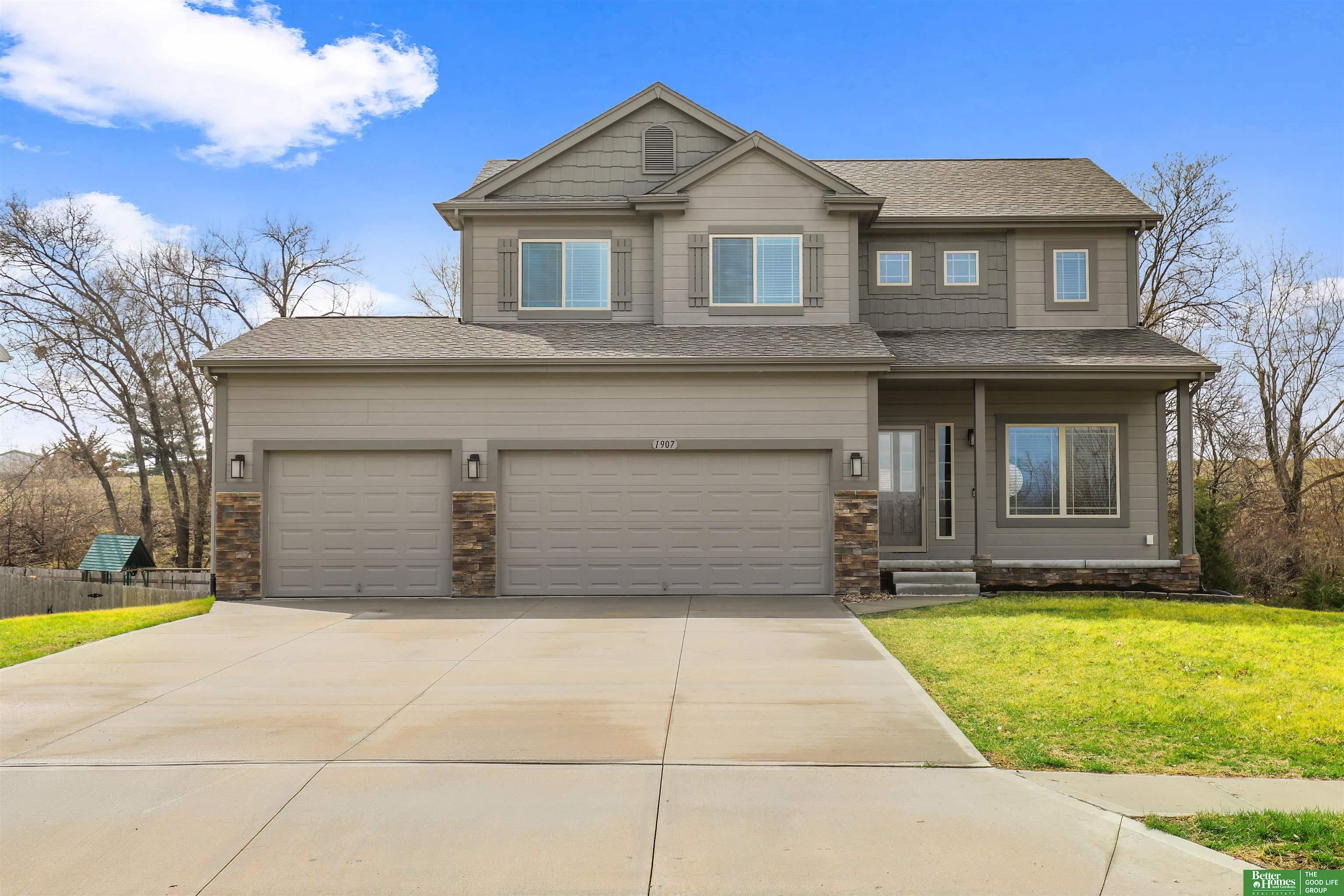 1907 Oriole Drive
