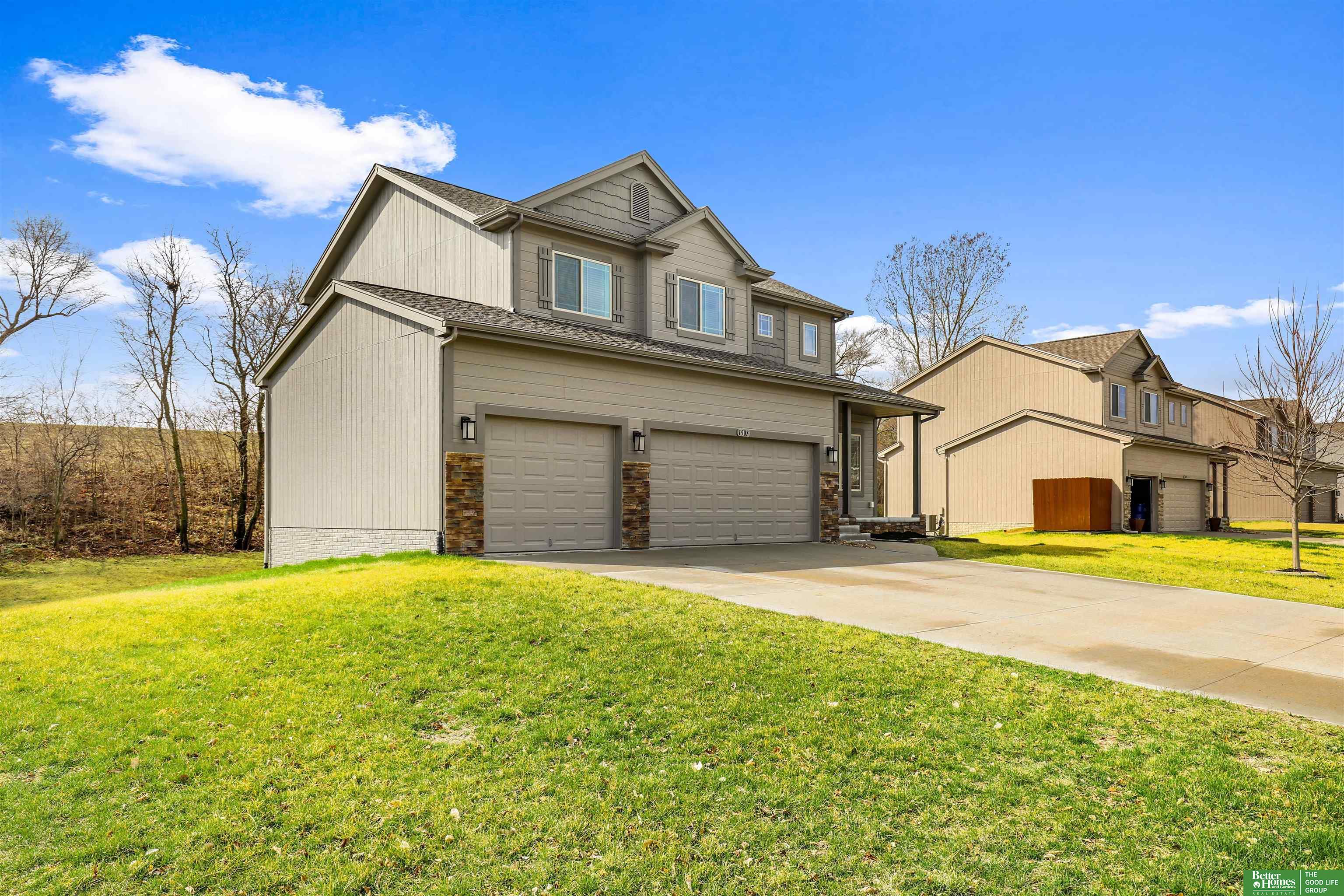 1907 Oriole Drive