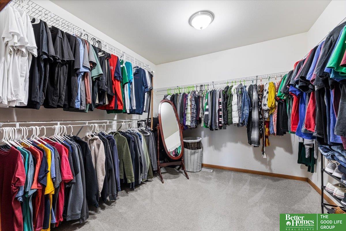 2304 Ridgeview Drive